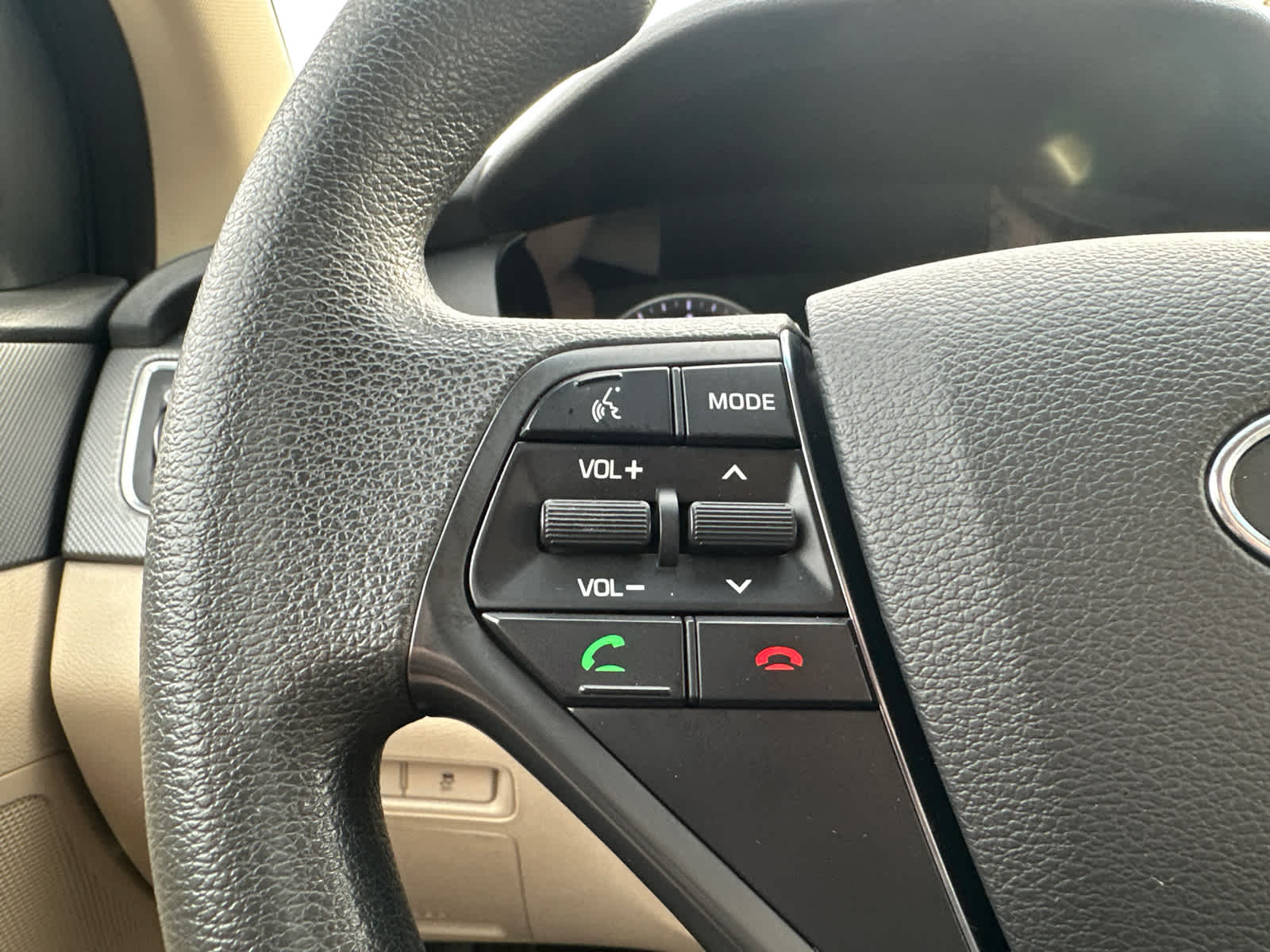 Thumbnail: 2015 Hyundai Sonata - 18