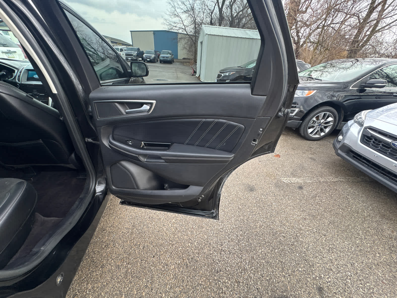 Thumbnail: 2015 Ford Edge - 10