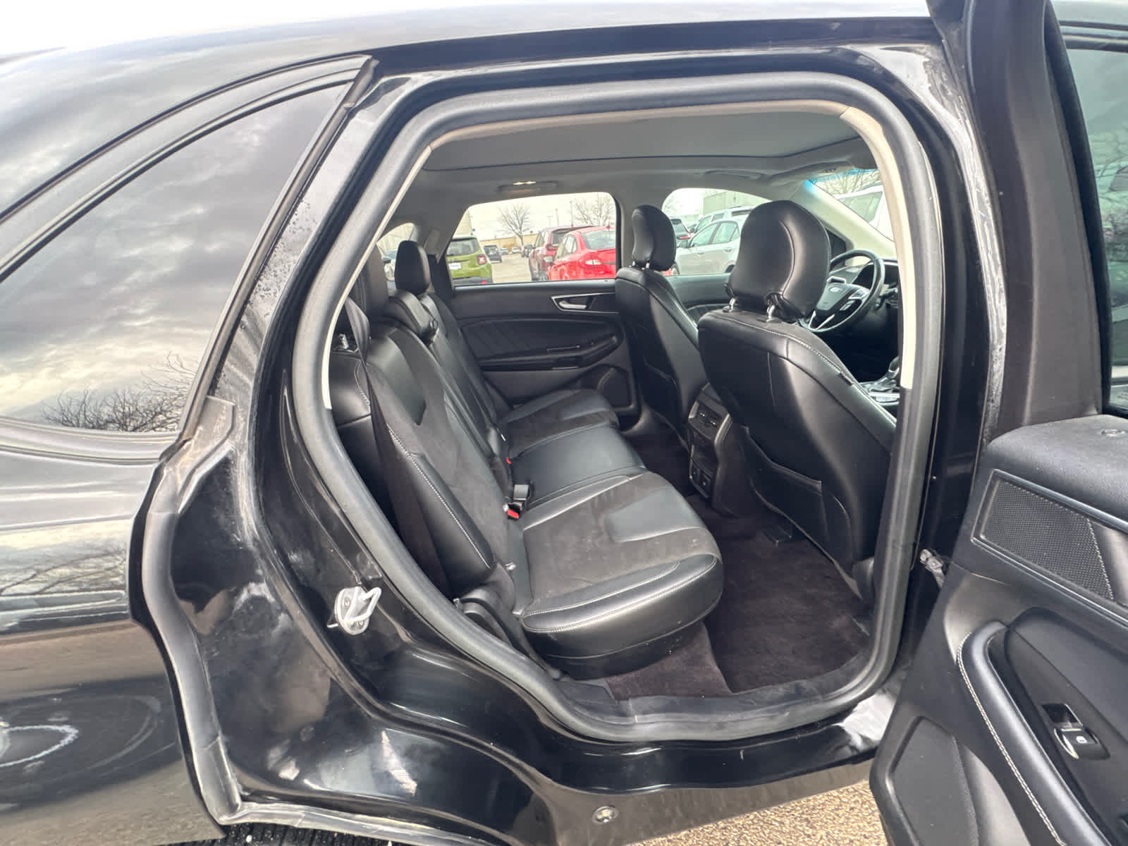 Thumbnail: 2015 Ford Edge - 11