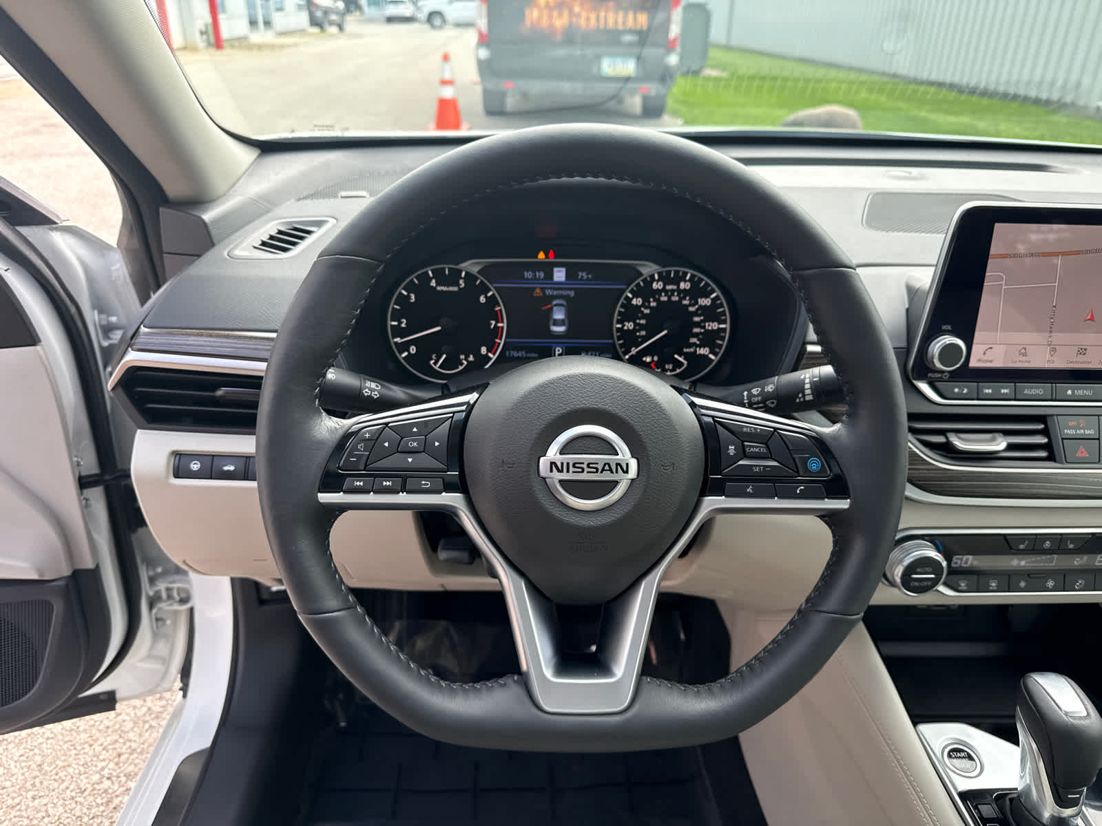 Thumbnail: 2022 Nissan Altima - 16