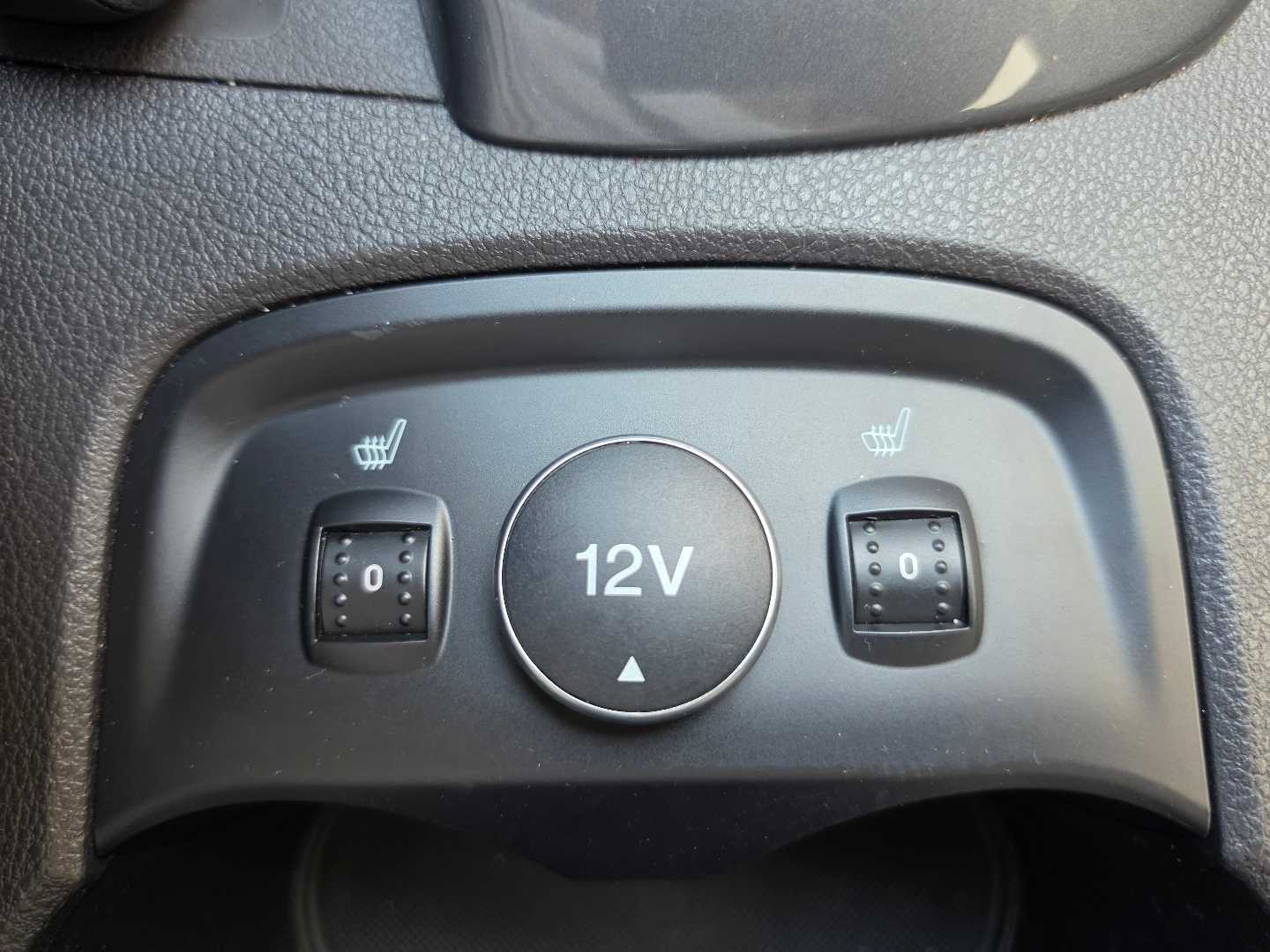 Thumbnail: 2012 Ford Focus - 14