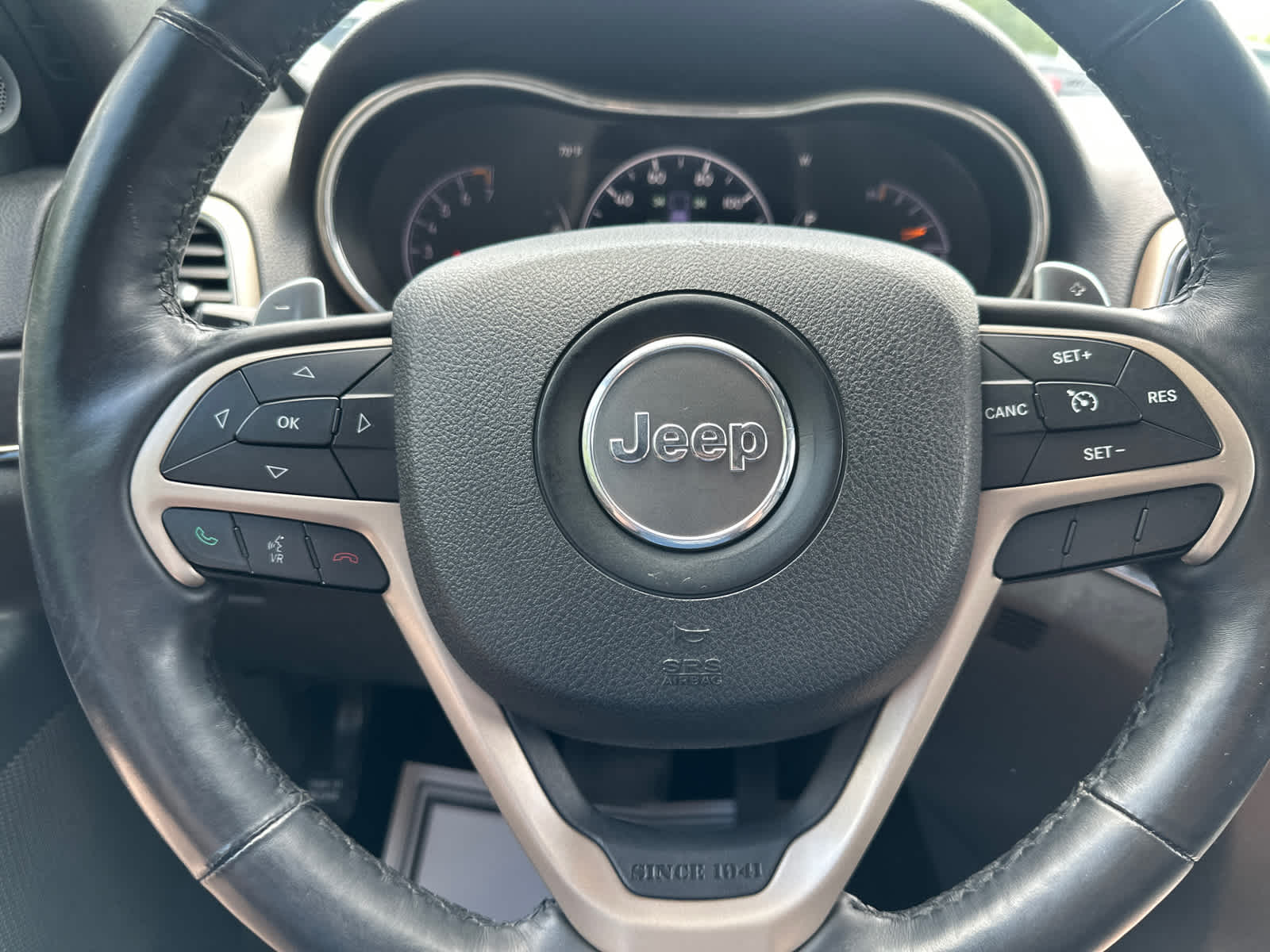 Thumbnail: 2014 Jeep Grand Cherokee - 18