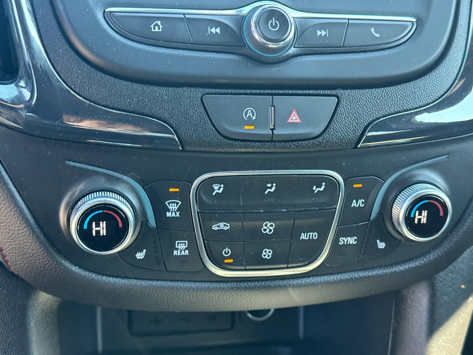 Thumbnail: 2024 Chevrolet Equinox - 24