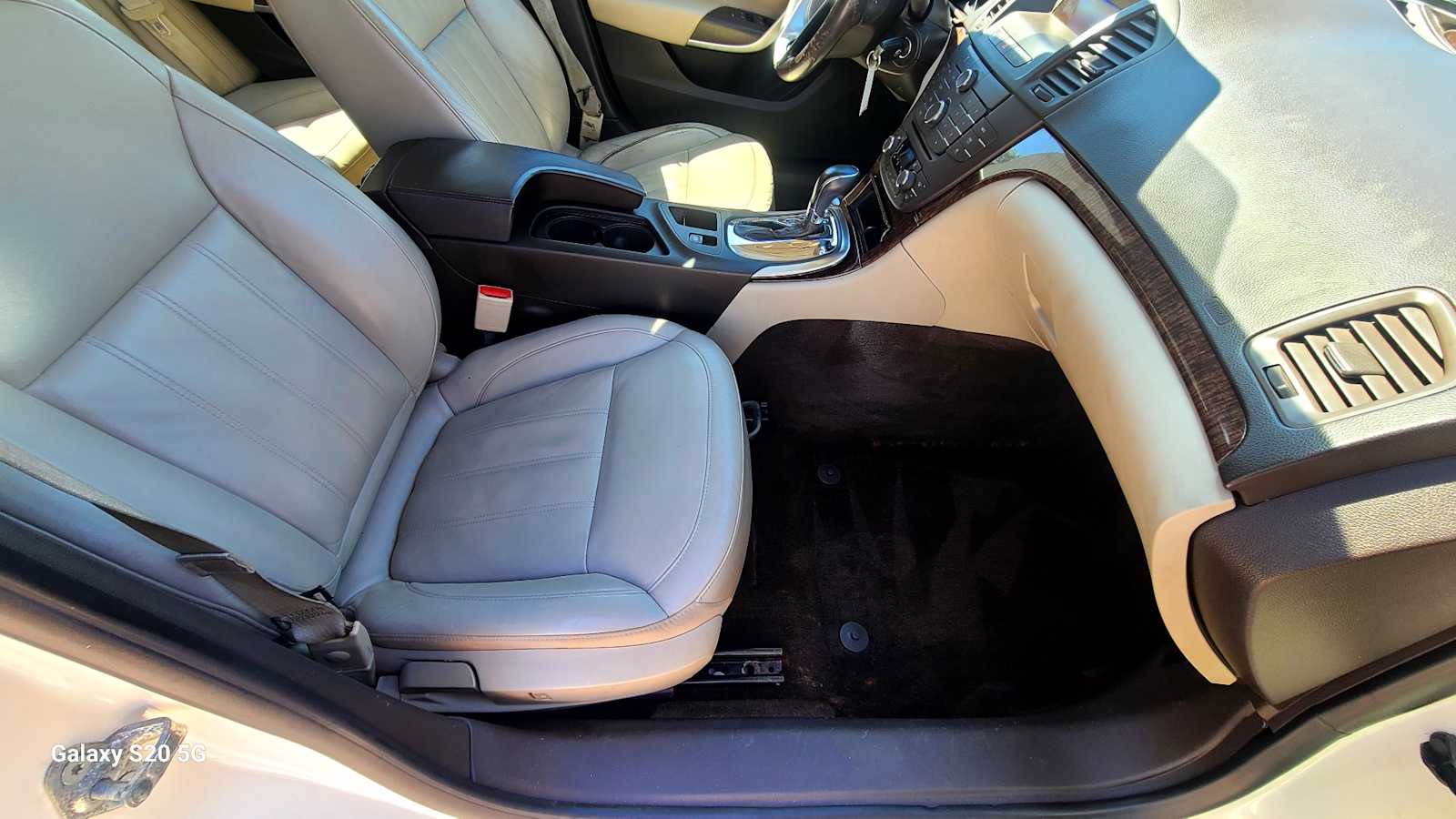 Thumbnail: 2012 Buick Regal - 17