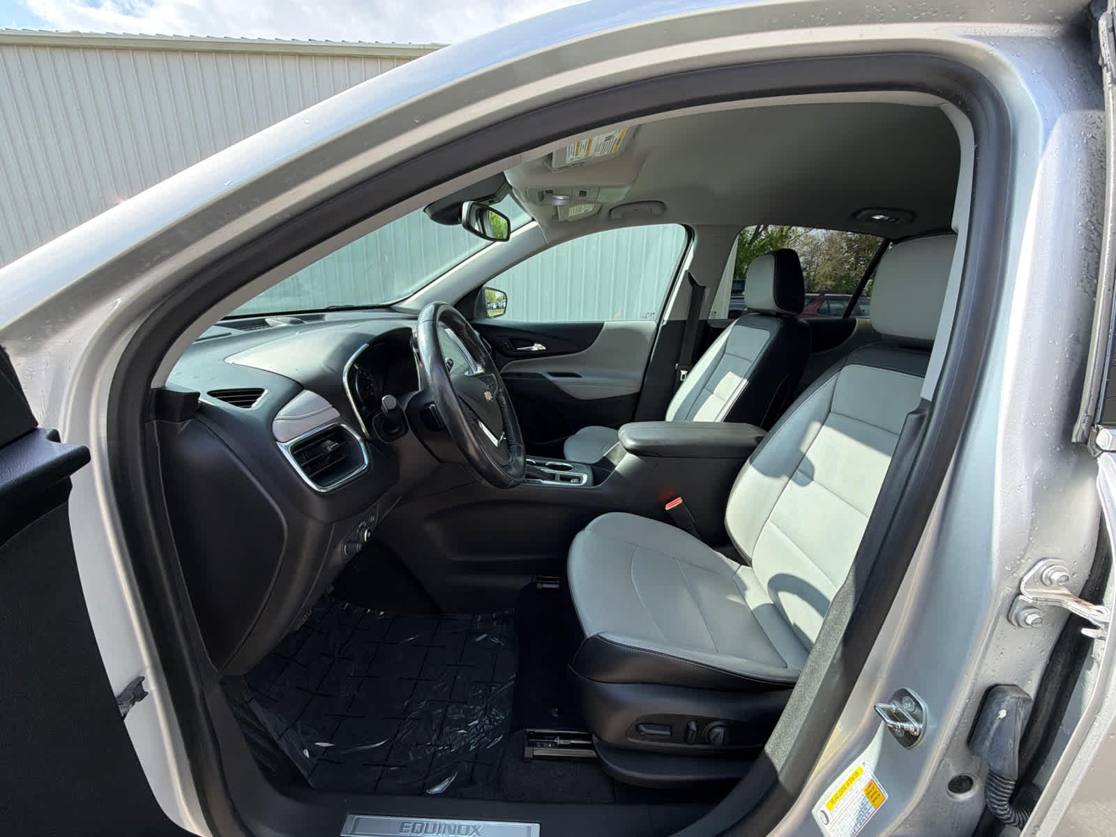 Thumbnail: 2020 Chevrolet Equinox - 17
