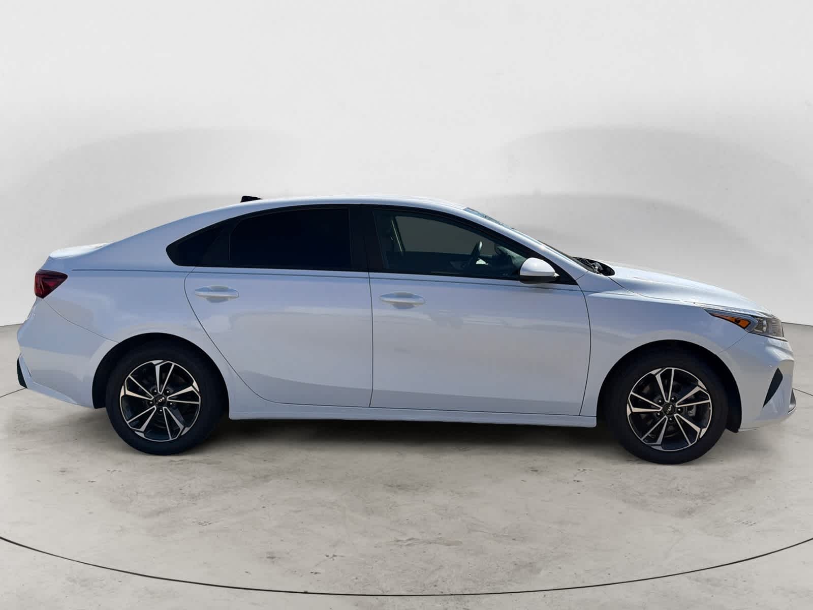 Thumbnail: 2022 Kia Forte - 5