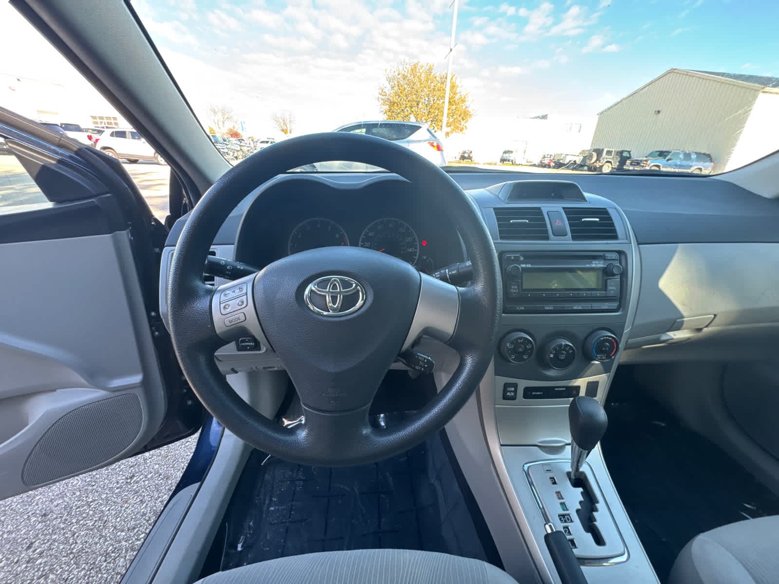 Thumbnail: 2012 Toyota Corolla - 18