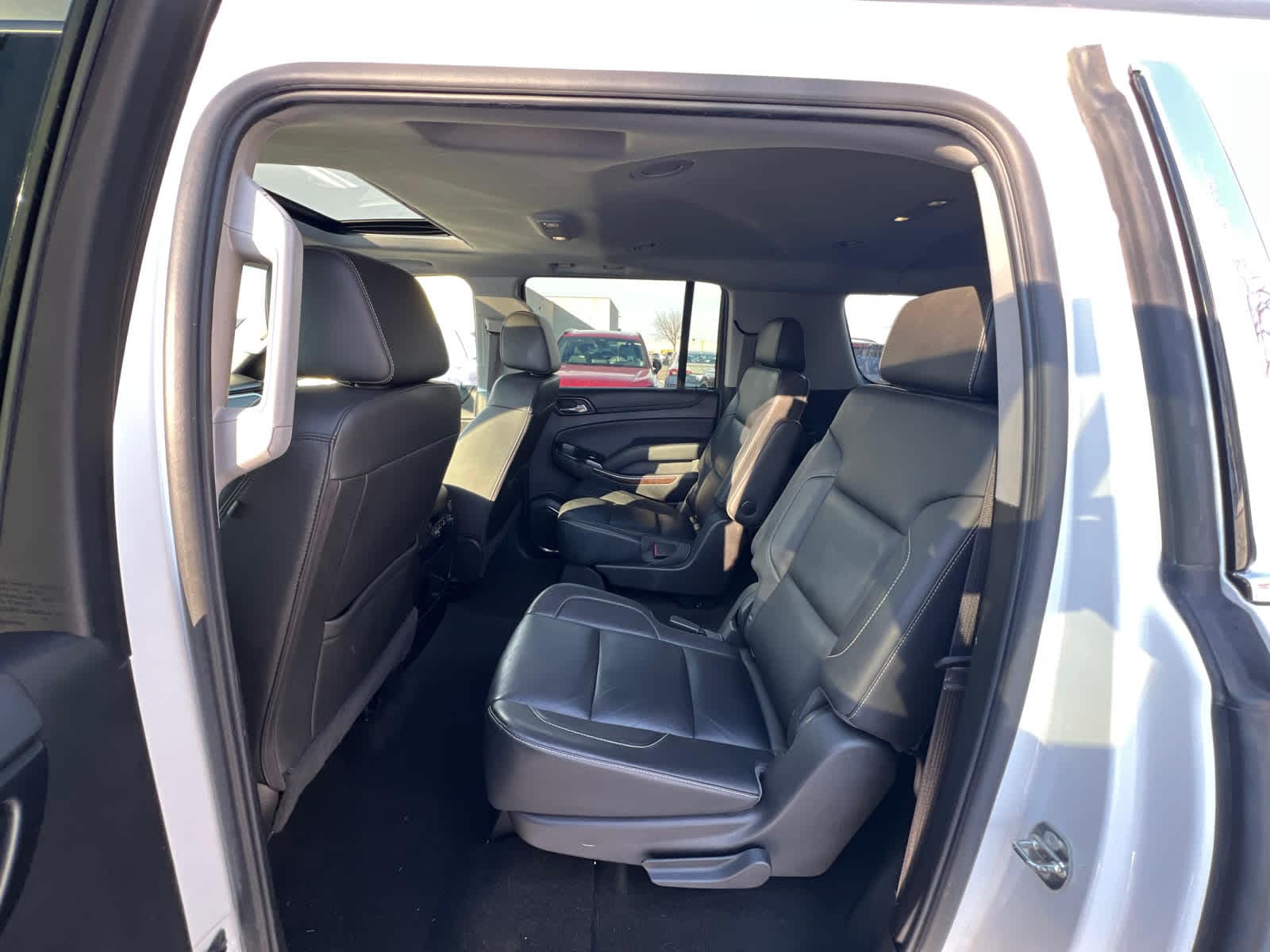 Thumbnail: 2016 Chevrolet Suburban - 15