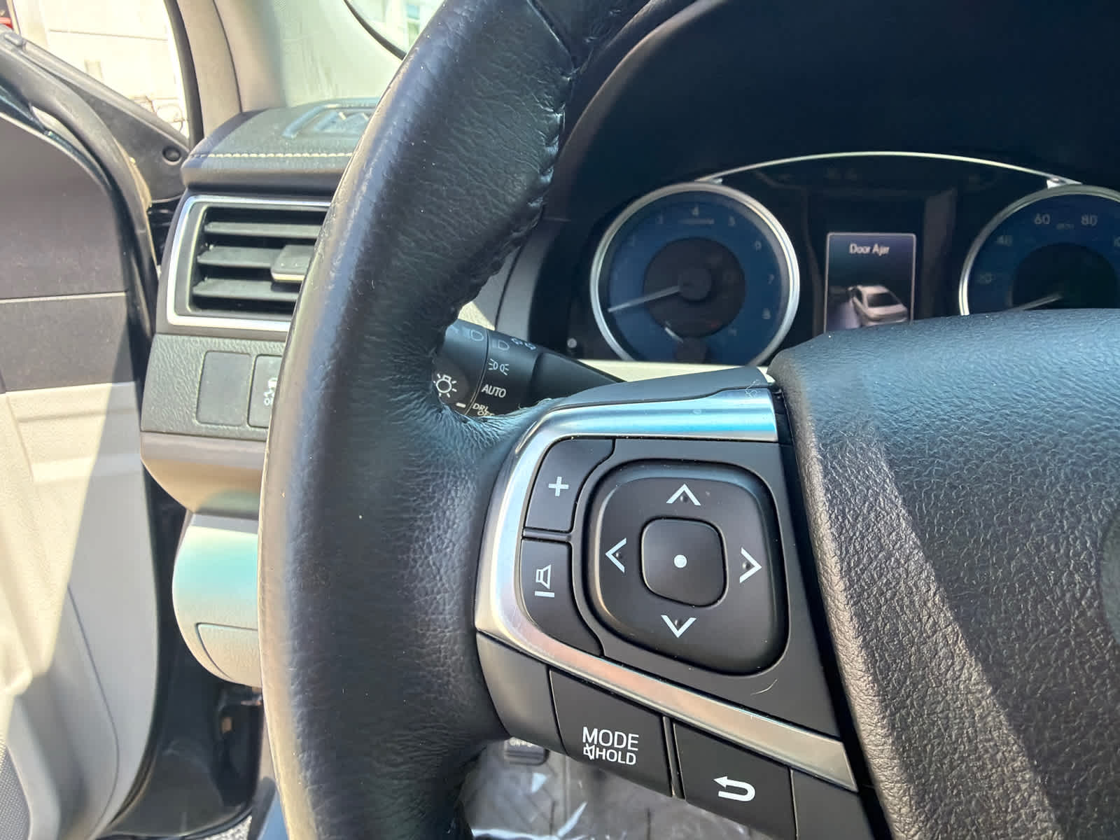 2017 Toyota Camry XLE - Photo 19