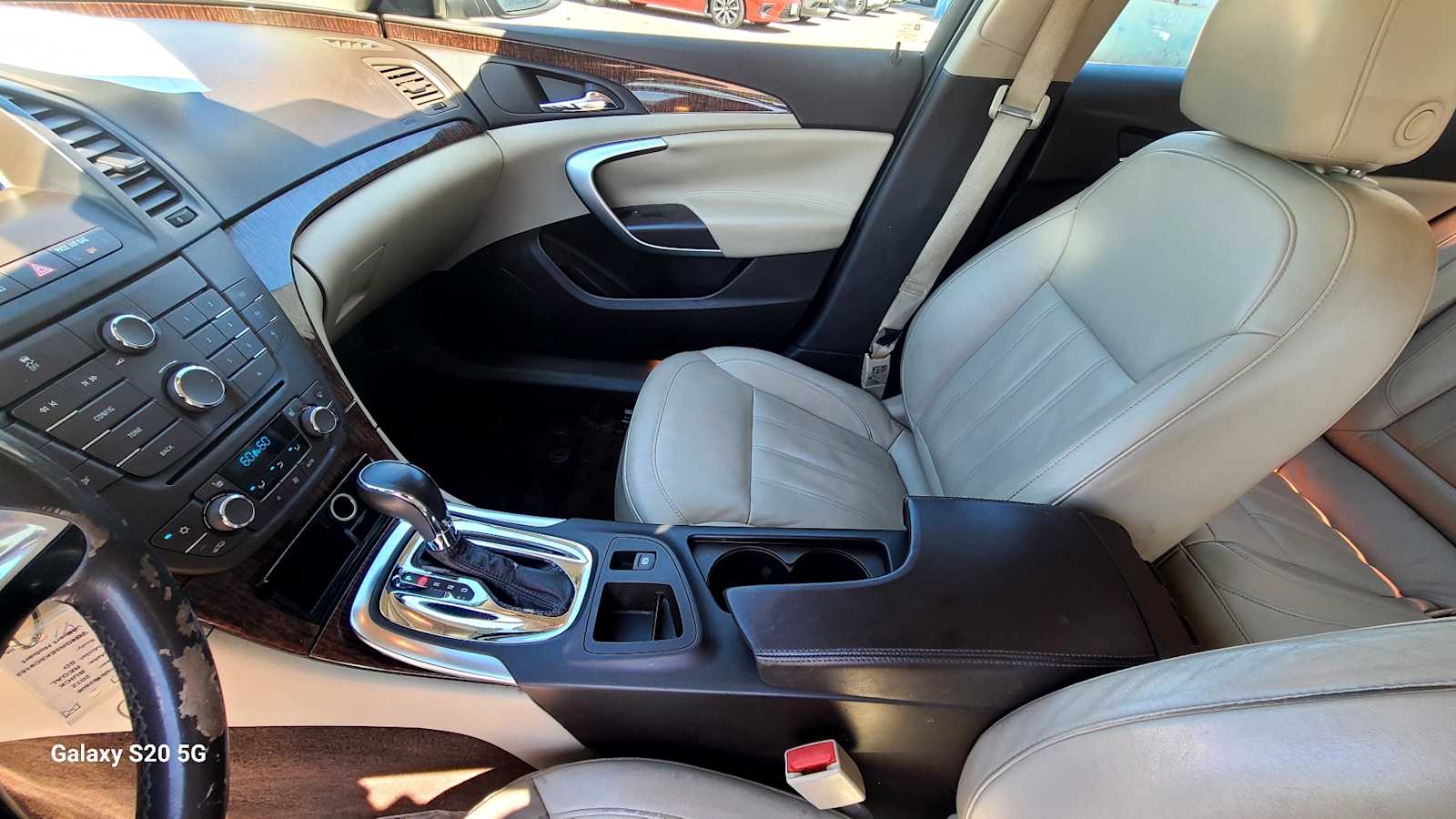 Thumbnail: 2012 Buick Regal - 10