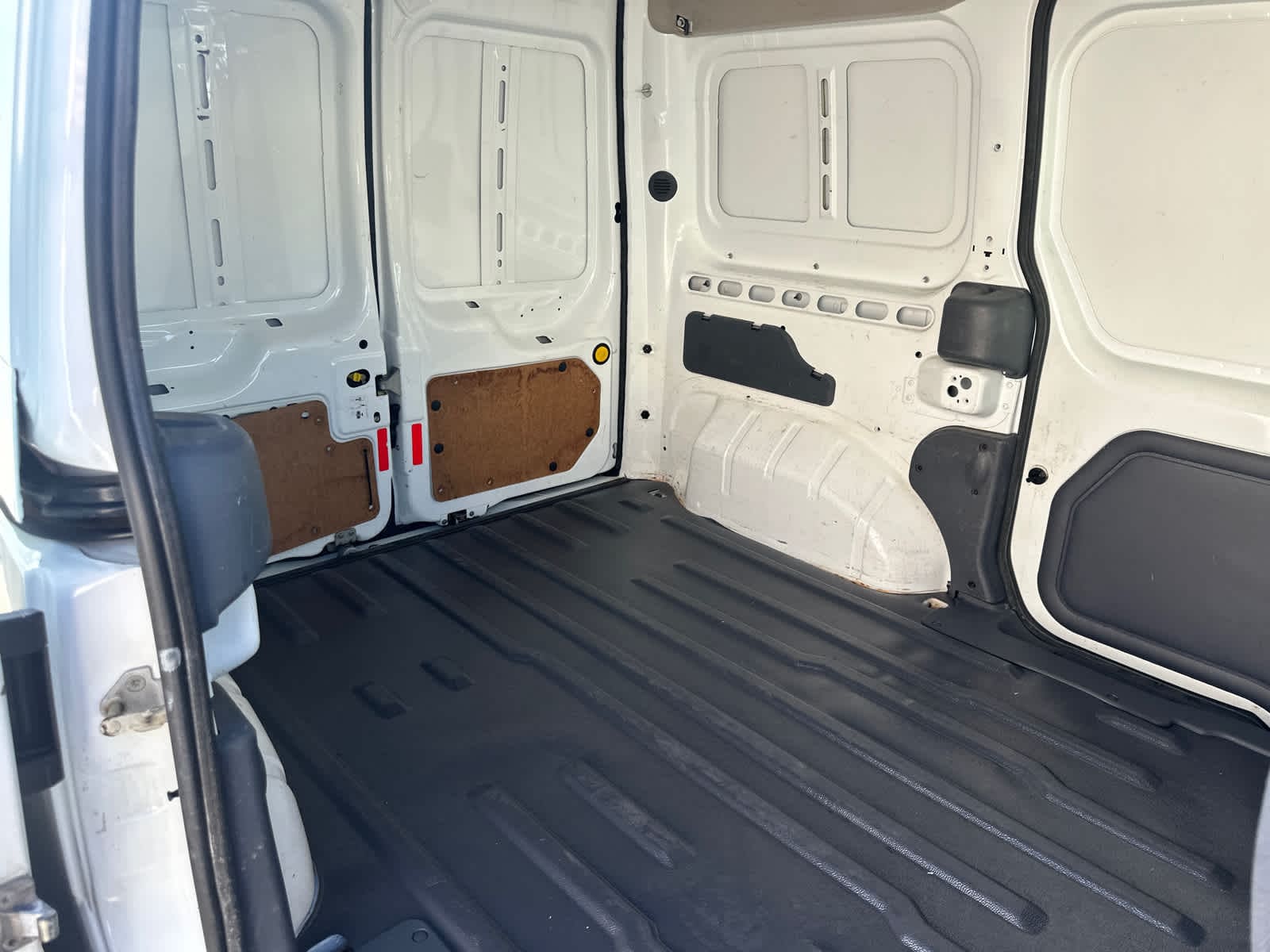 Thumbnail: 2013 Ford Transit Series - 10