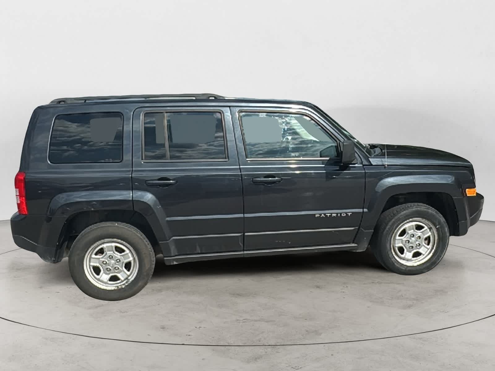 Thumbnail: 2014 Jeep Patriot - 5