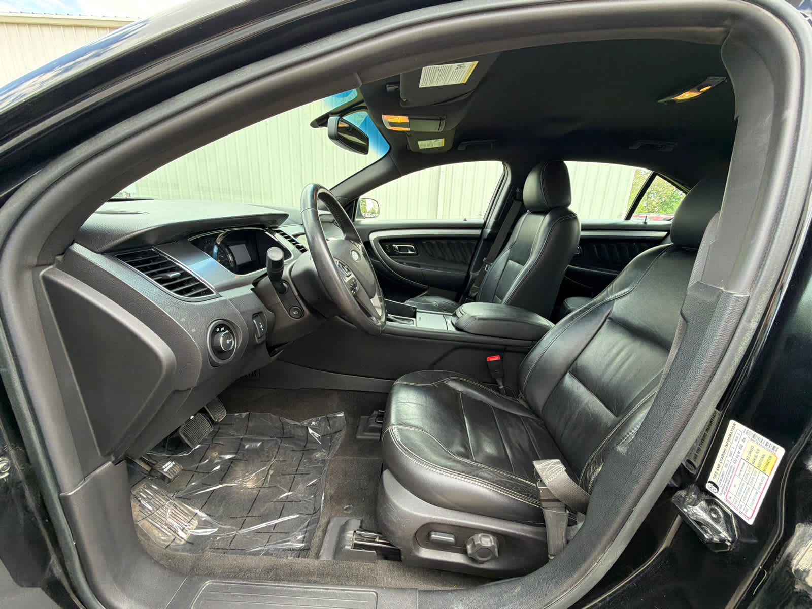 Thumbnail: 2016 Ford Taurus - 16