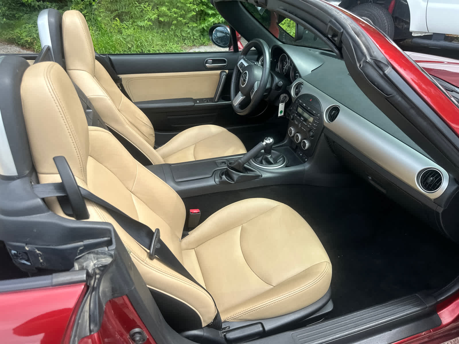 Thumbnail: 2010 Mazda MX-5 Miata - 7