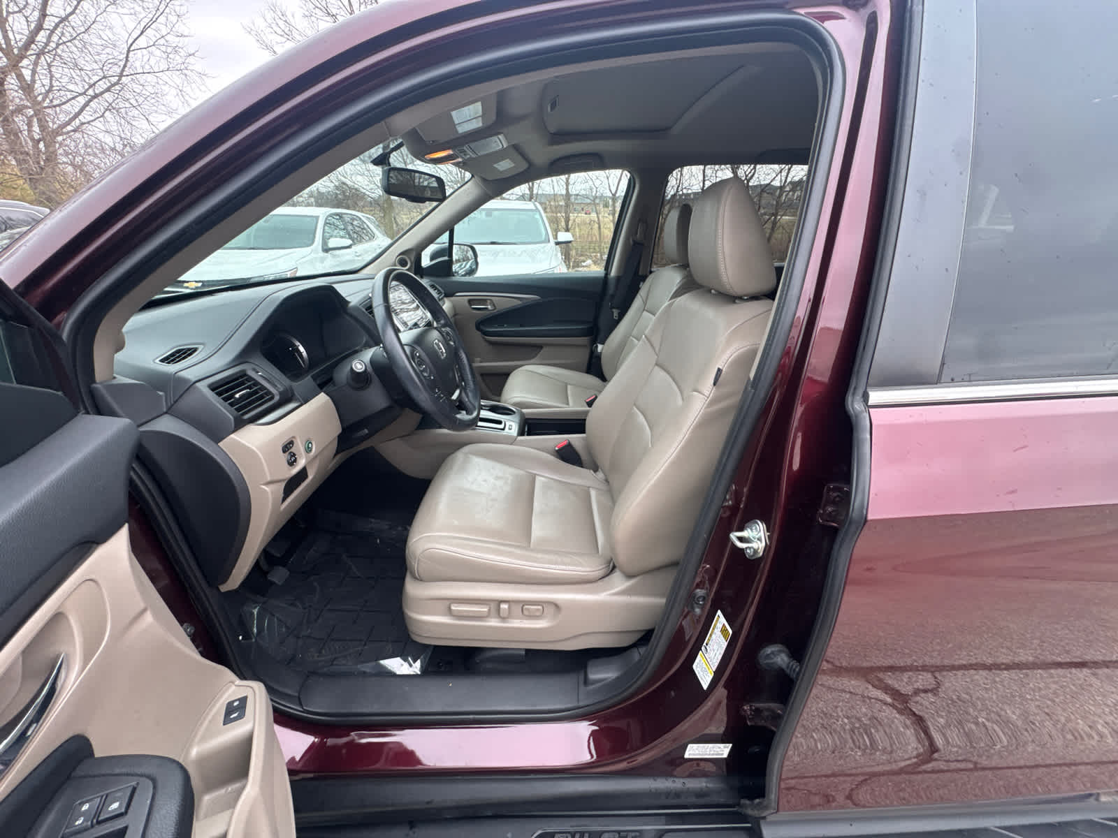 Thumbnail: 2016 Honda Pilot - 16