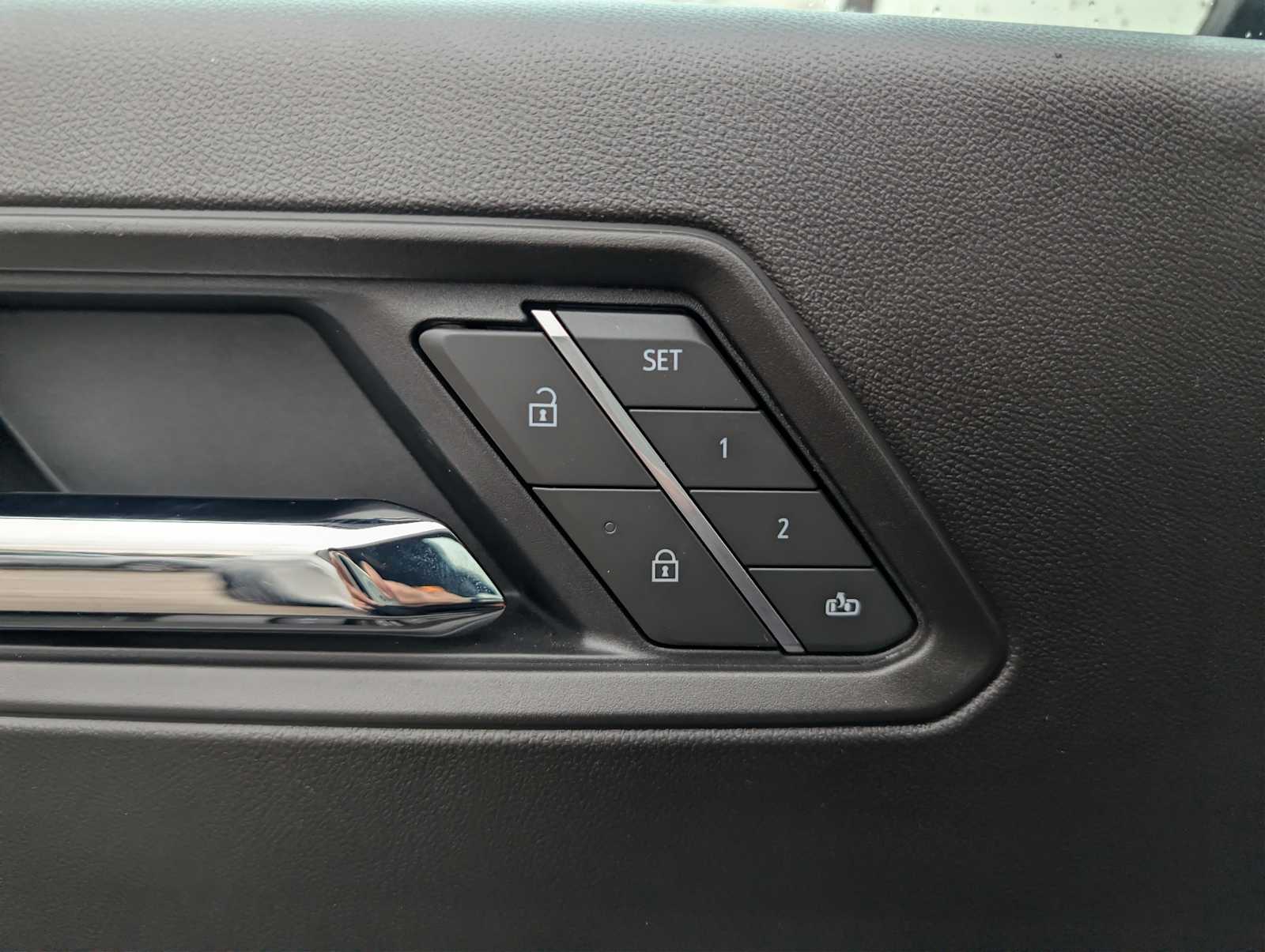 Thumbnail: 2025 Chevrolet Colorado - 13