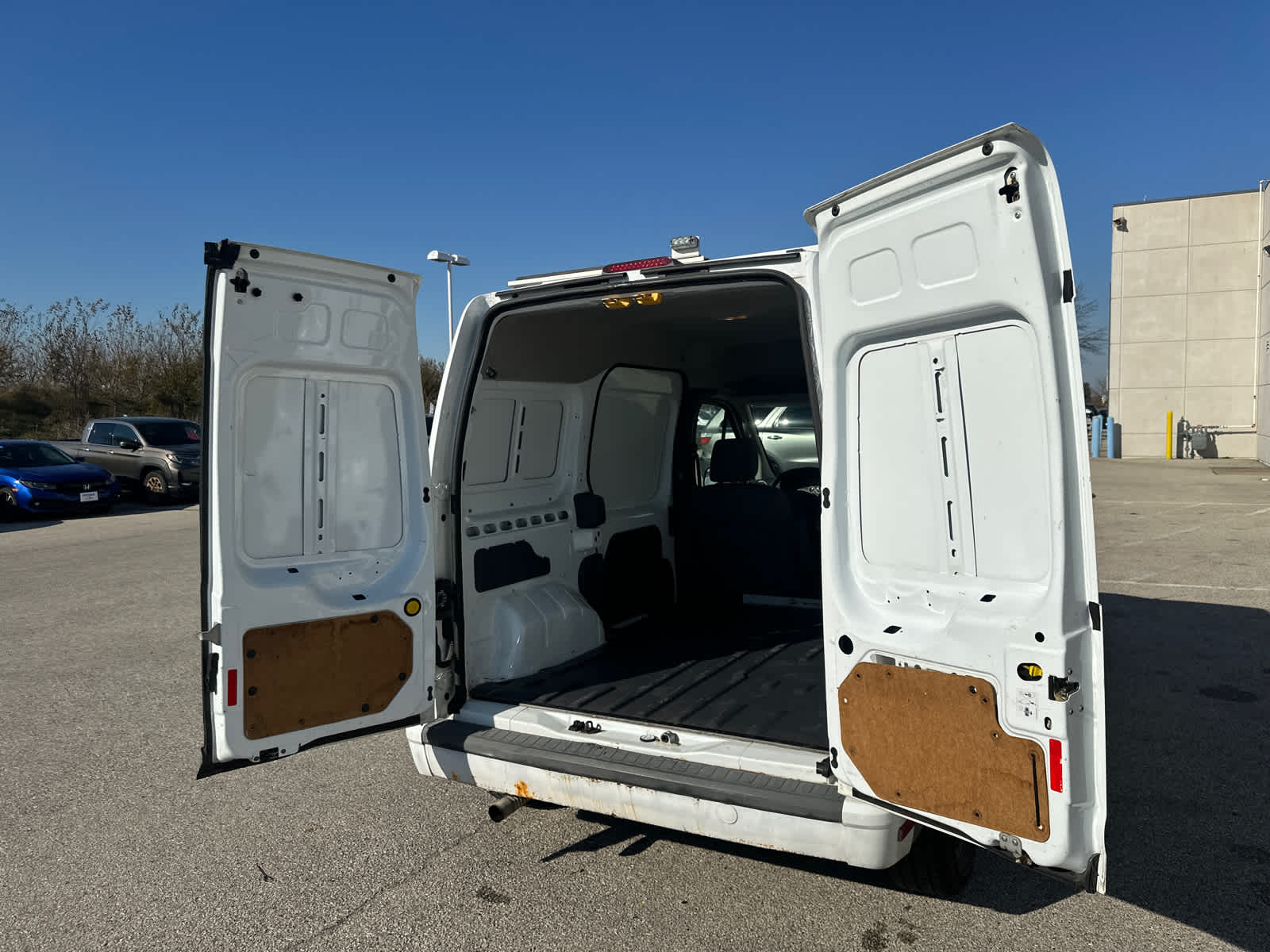 Thumbnail: 2013 Ford Transit Series - 12