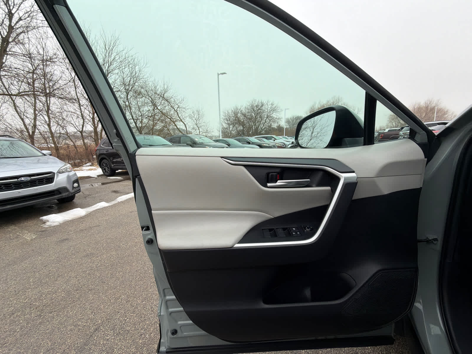 Thumbnail: 2021 Toyota RAV4 - 16