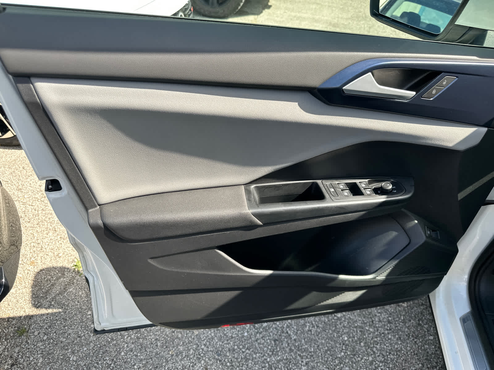 Thumbnail: 2022 Volkswagen Taos - 14
