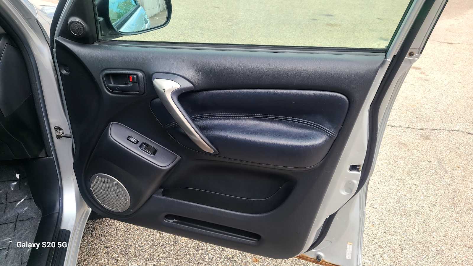 Thumbnail: 2005 Toyota RAV4 - 9