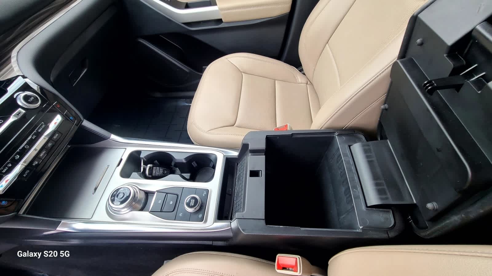 2022 Ford Explorer Limited - Photo 12