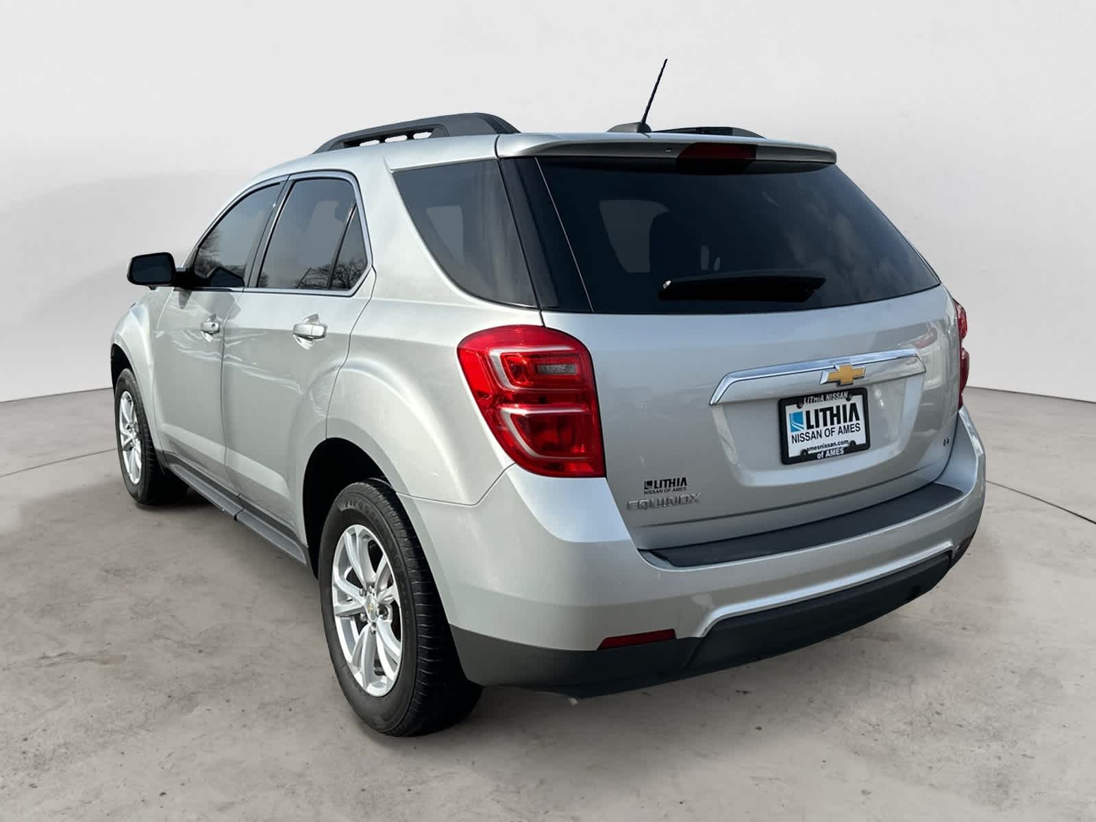 Thumbnail: 2017 Chevrolet Equinox - 2