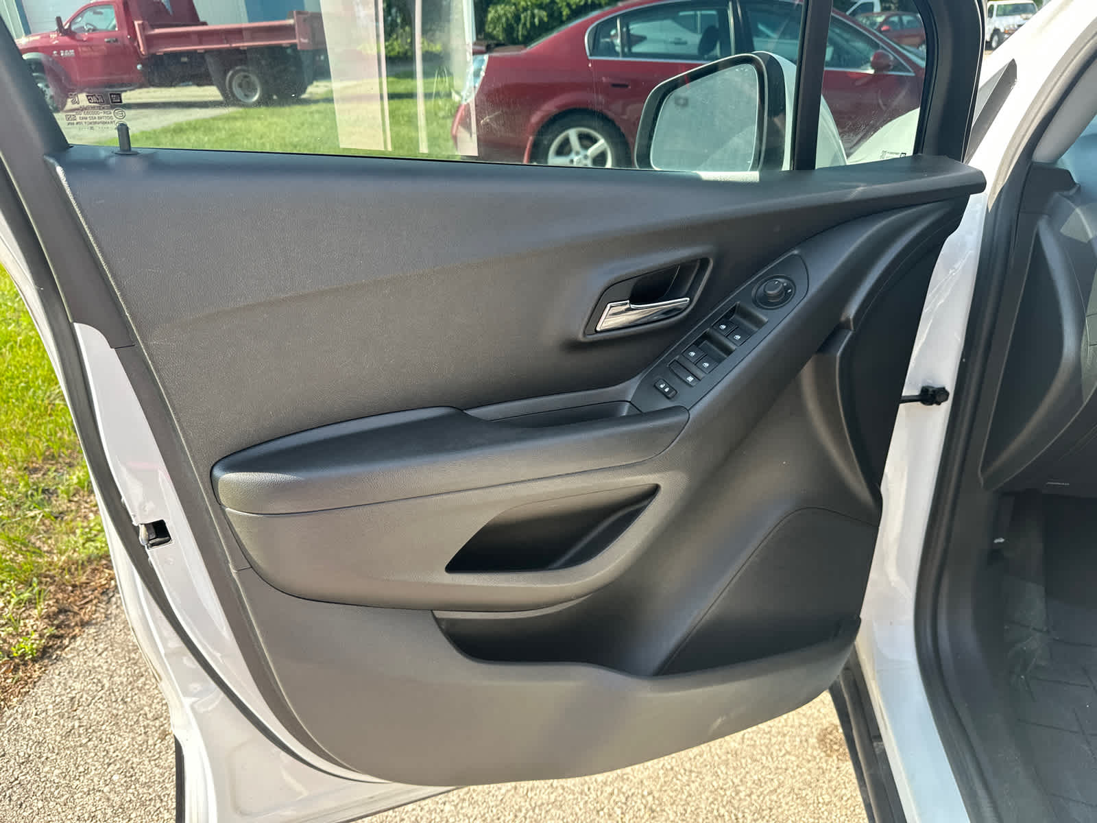 Thumbnail: 2021 Chevrolet Trax - 12