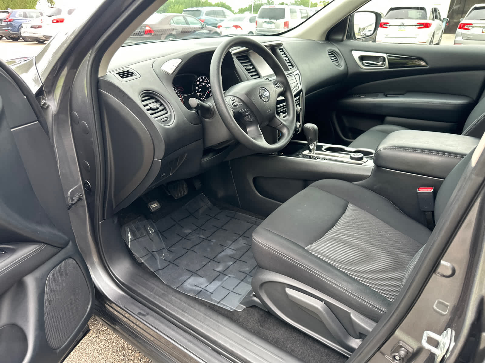 Thumbnail: 2018 Nissan Pathfinder - 18