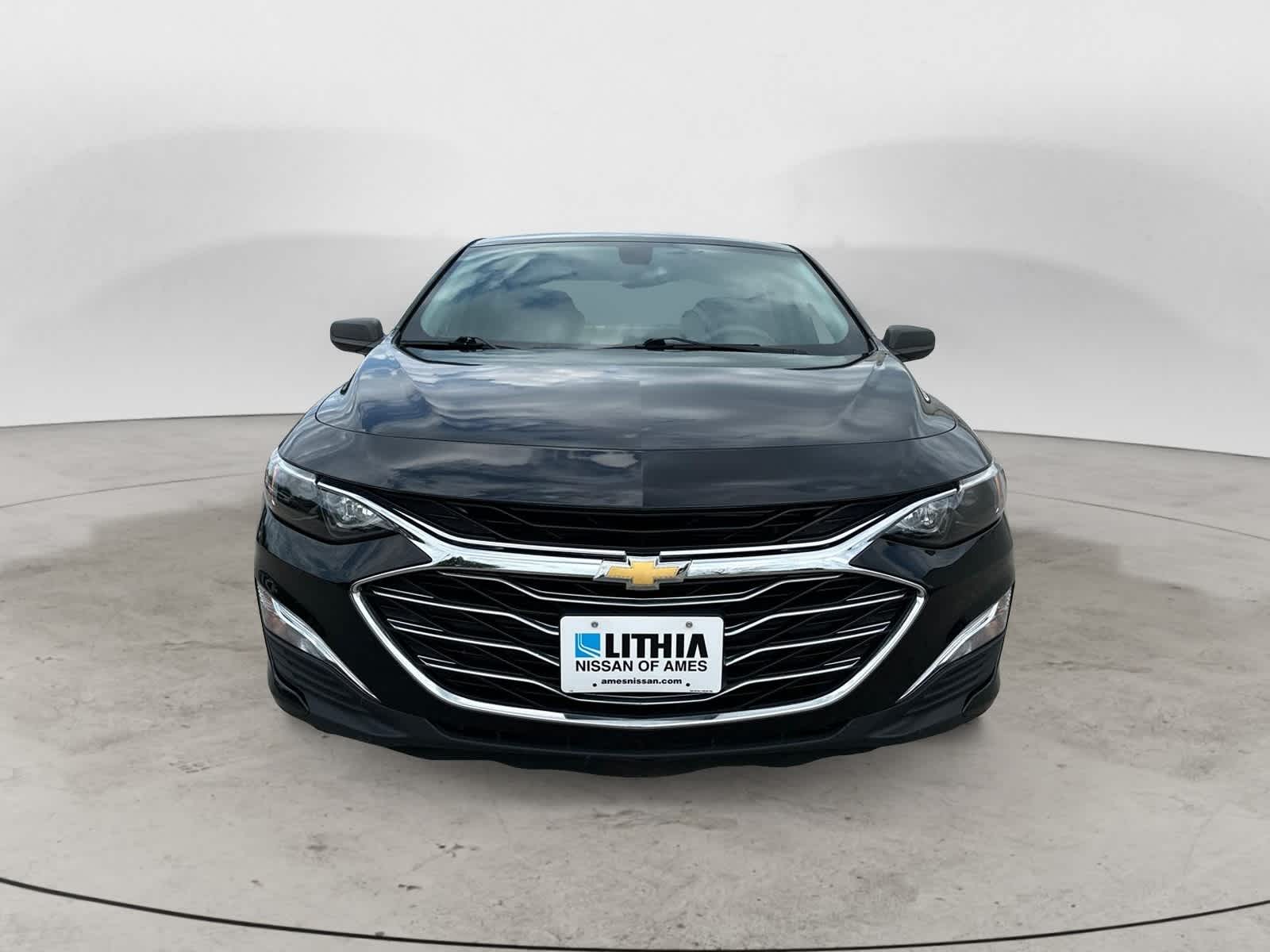 Used 2019 Chevrolet Malibu 1FL with VIN 1G1ZC5ST0KF210352 for sale in Ames, IA