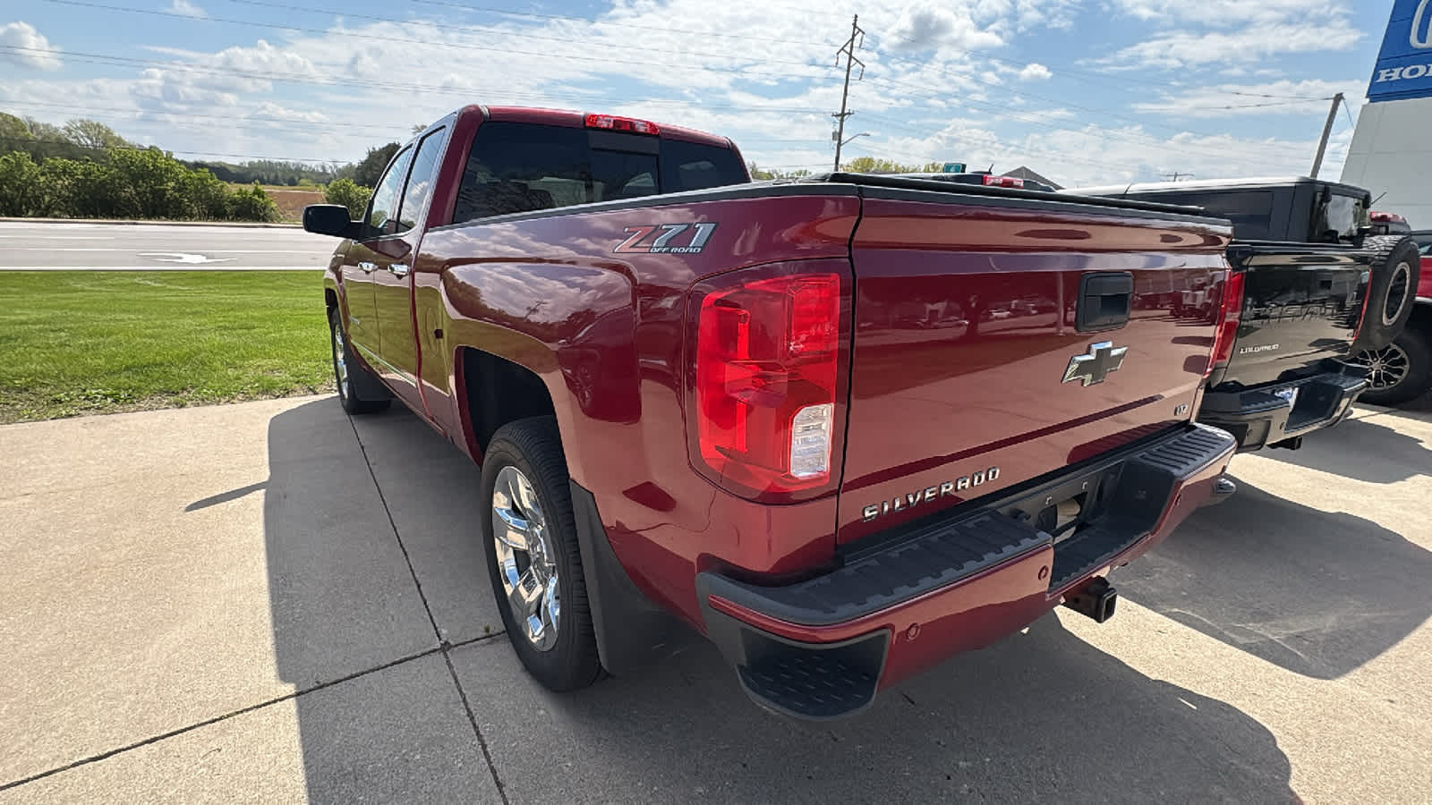 Thumbnail: 2018 Chevrolet Silverado 1500 - 13
