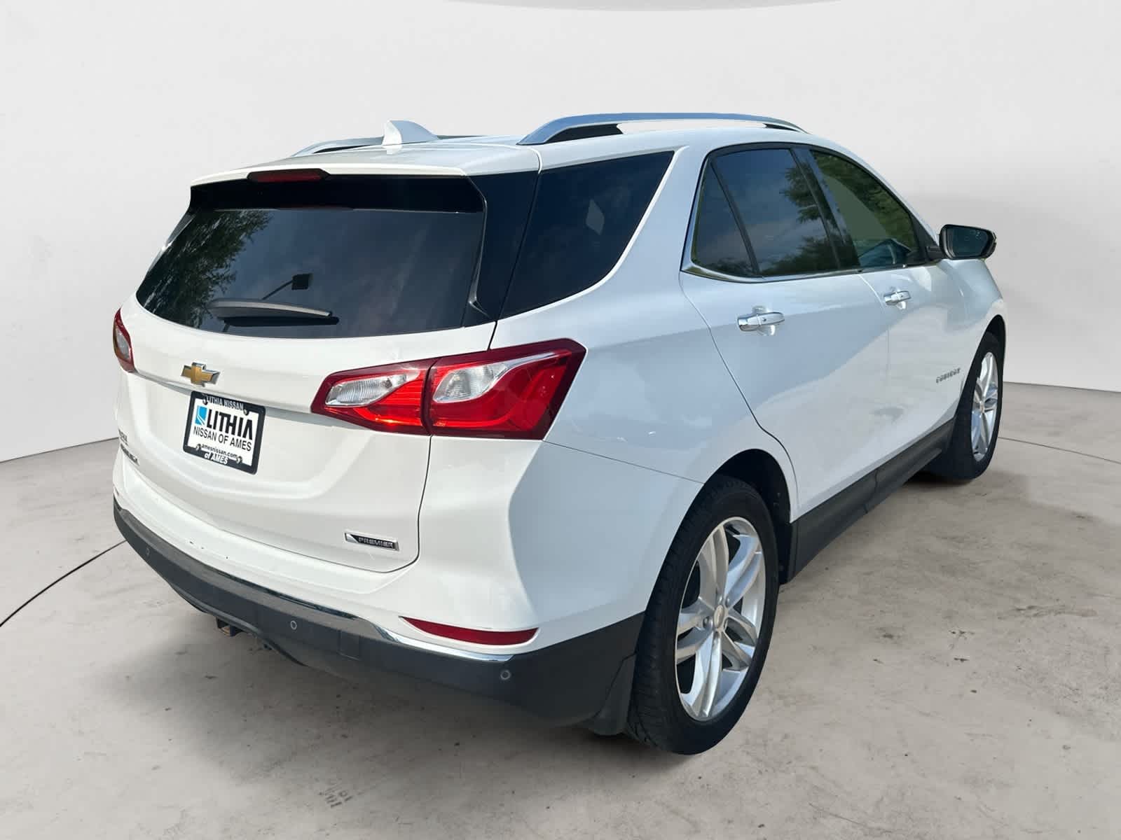 Thumbnail: 2018 Chevrolet Equinox - 3