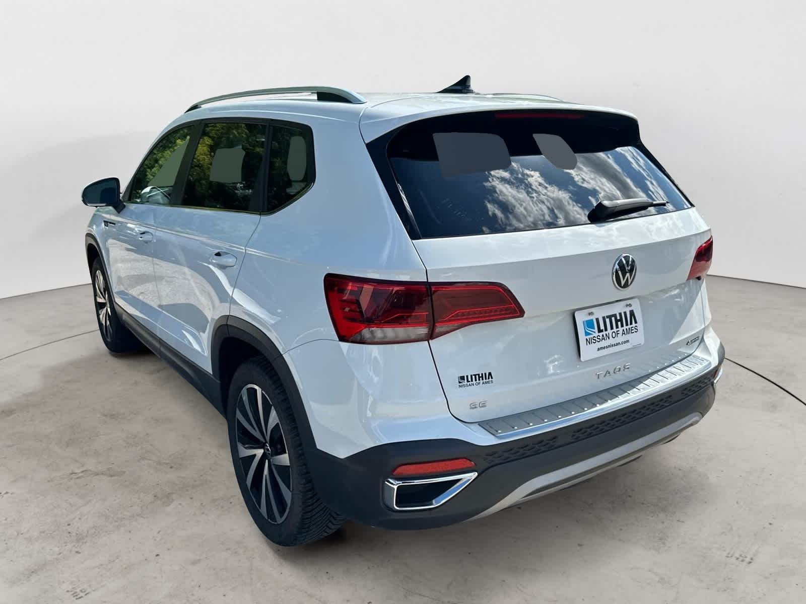 Thumbnail: 2022 Volkswagen Taos - 2