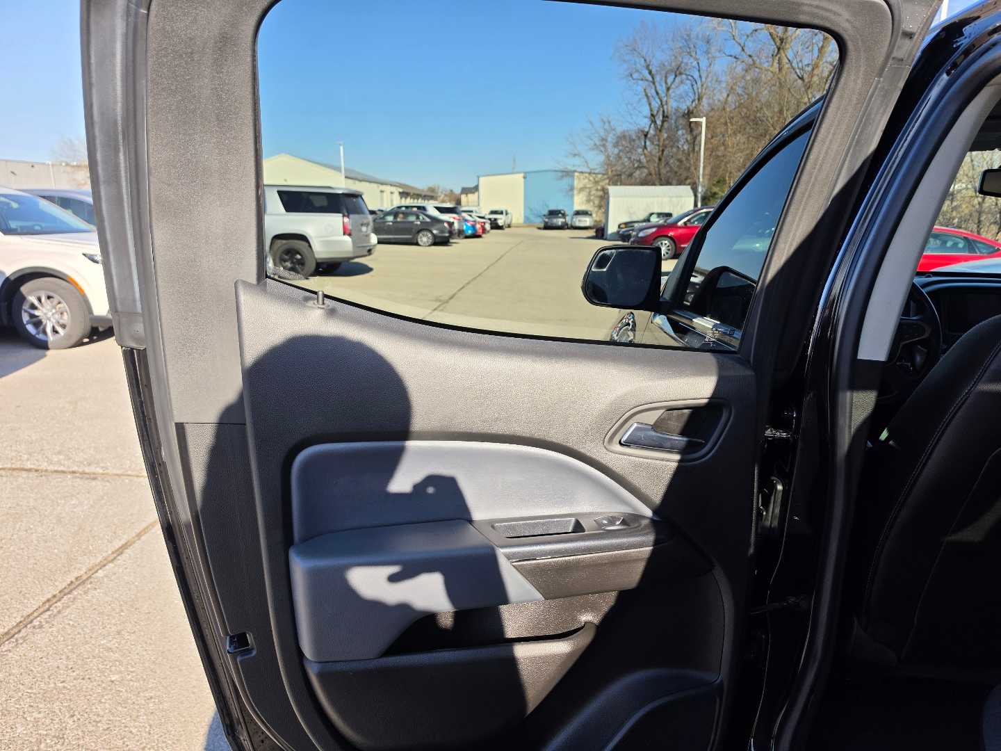 Thumbnail: 2021 Chevrolet Colorado - 8