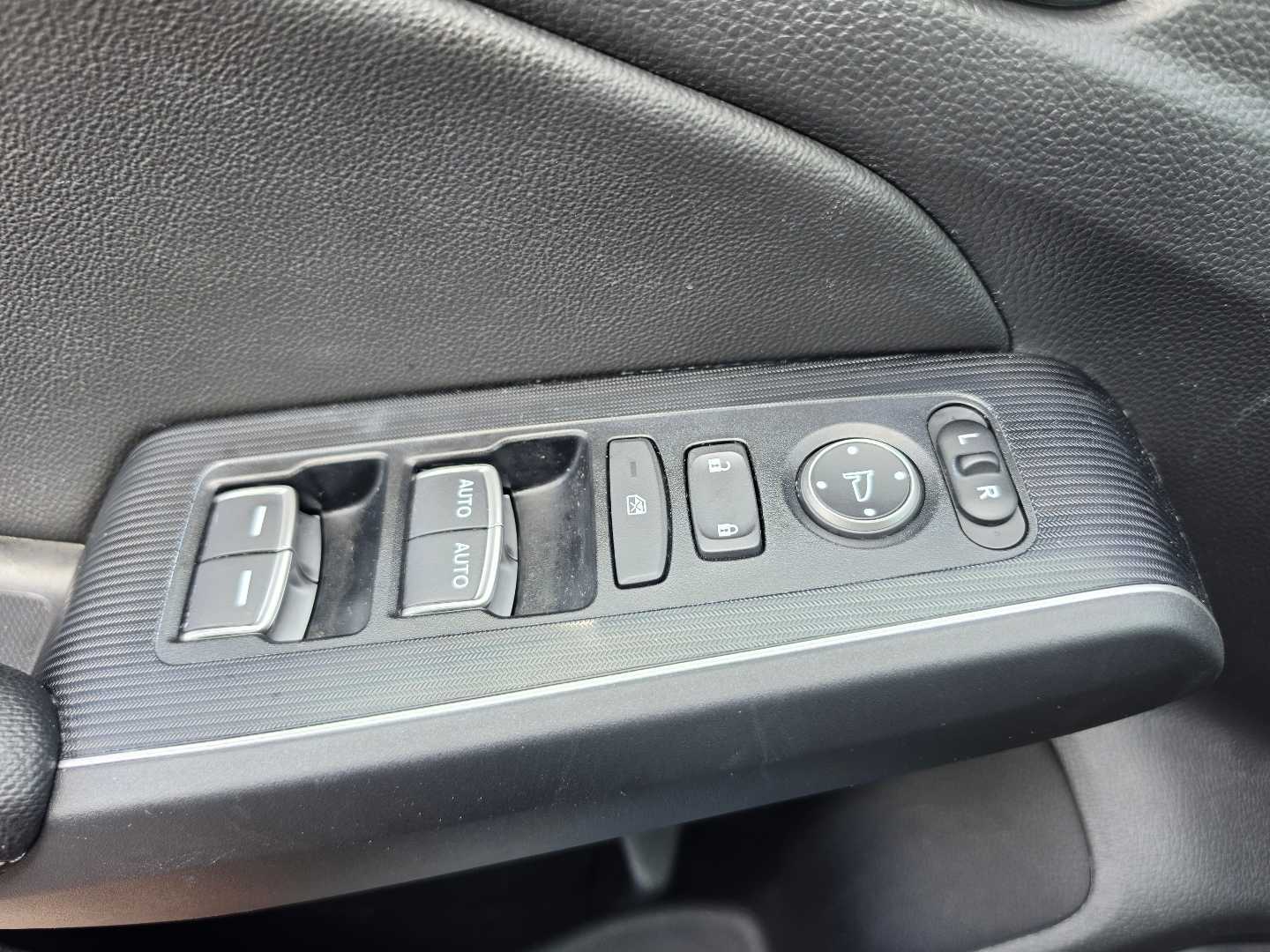 Thumbnail: 2023 Honda Civic - 17