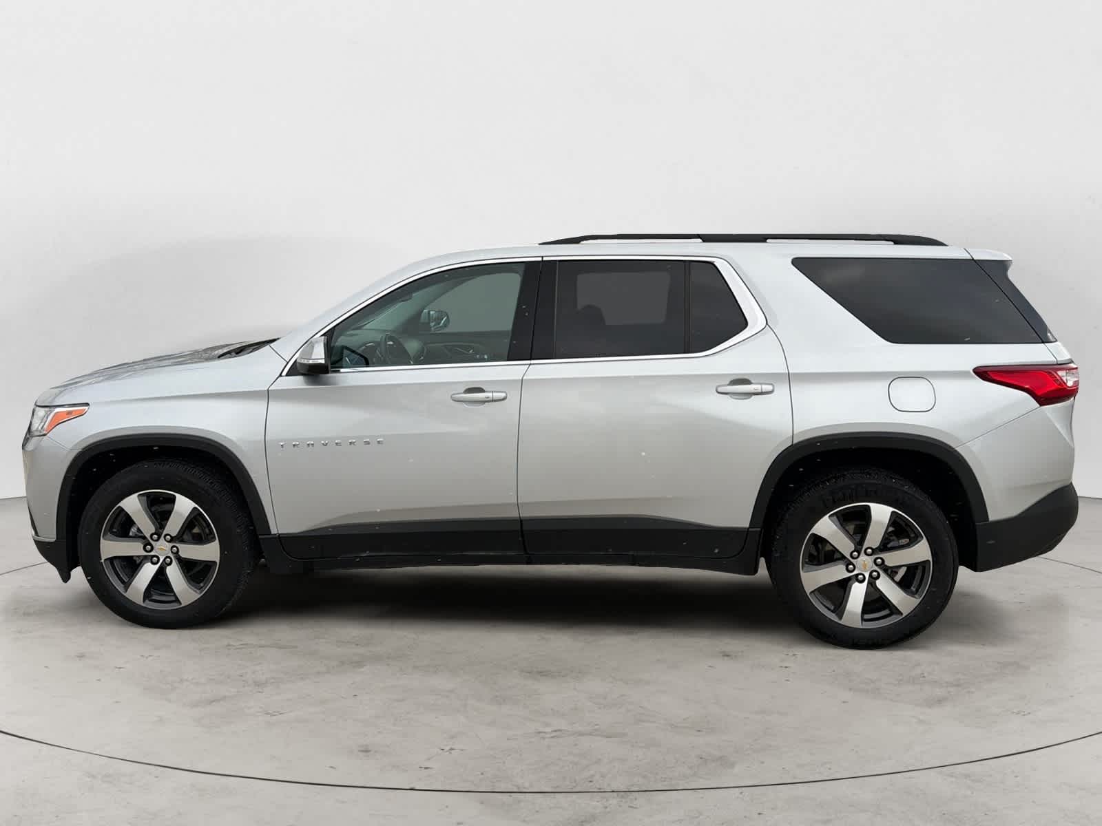 Thumbnail: 2021 Chevrolet Traverse - 2