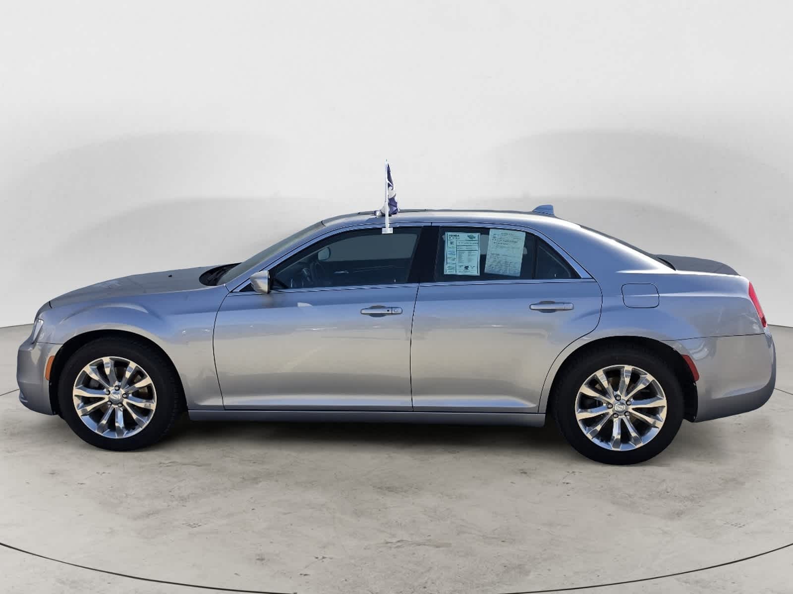 Thumbnail: 2015 Chrysler 300 - 2