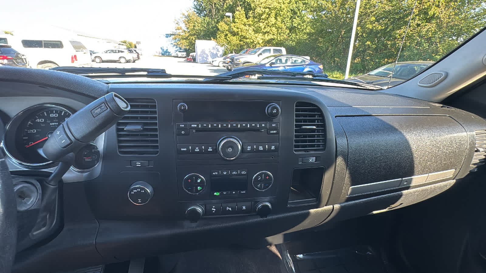 Thumbnail: 2011 Chevrolet Silverado 1500 - 20
