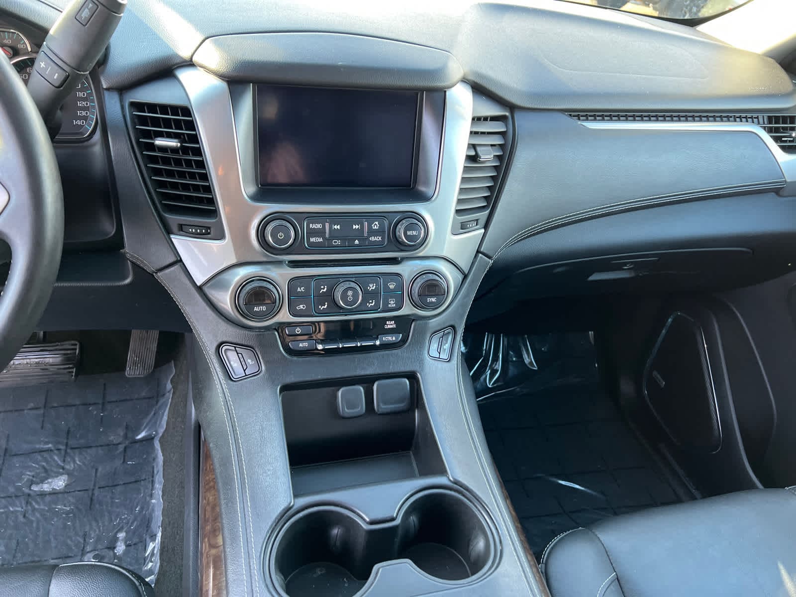 Thumbnail: 2016 Chevrolet Suburban - 25