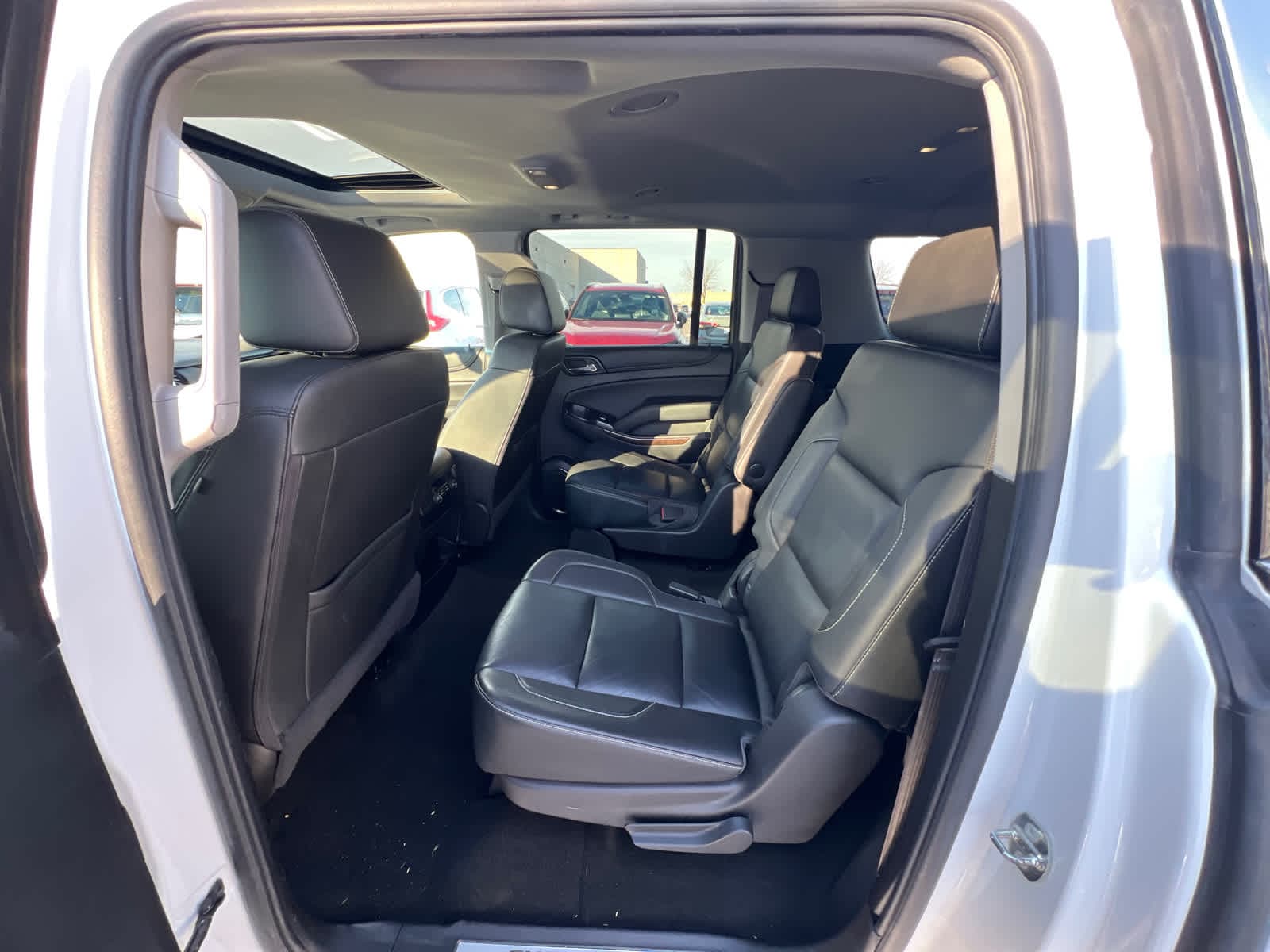 Thumbnail: 2016 Chevrolet Suburban - 14