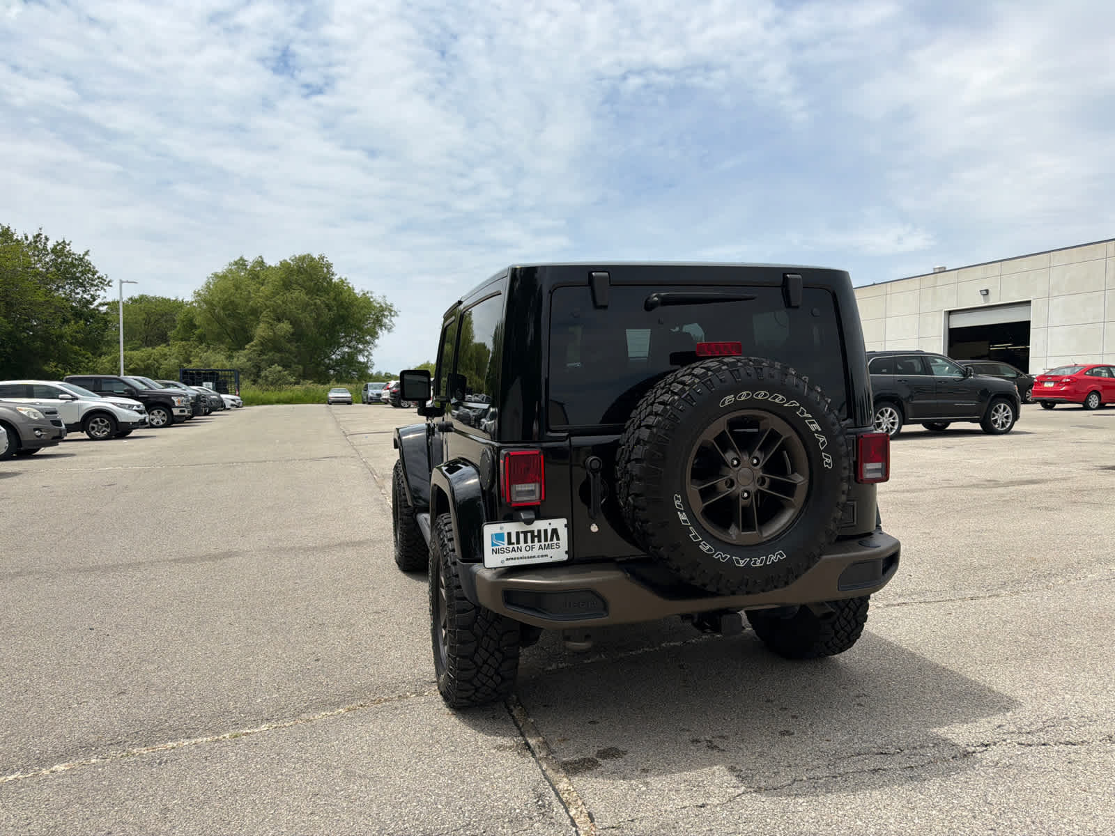 Thumbnail: 2016 Jeep Wrangler - 3