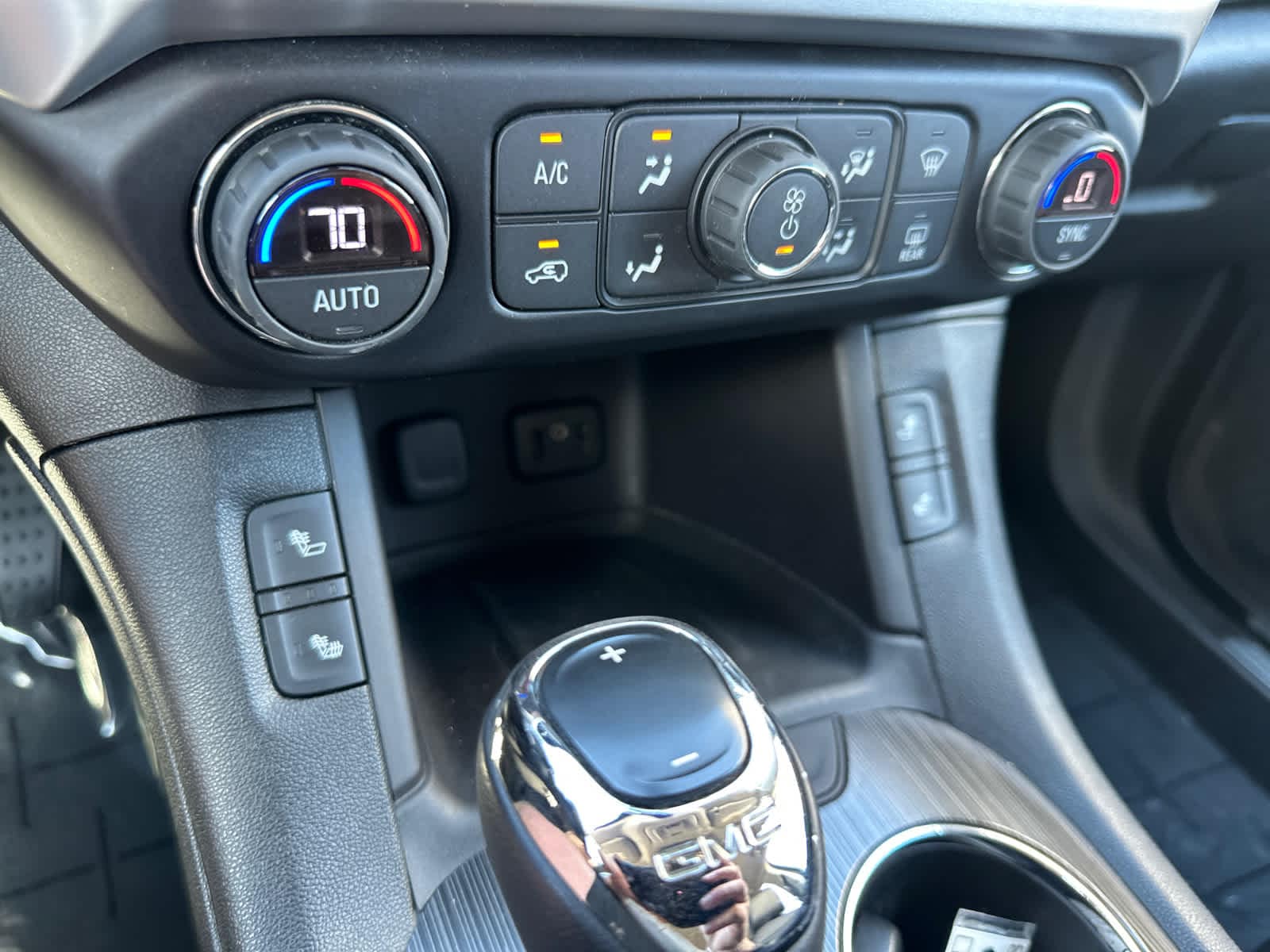 Thumbnail: 2017 GMC Acadia - 35