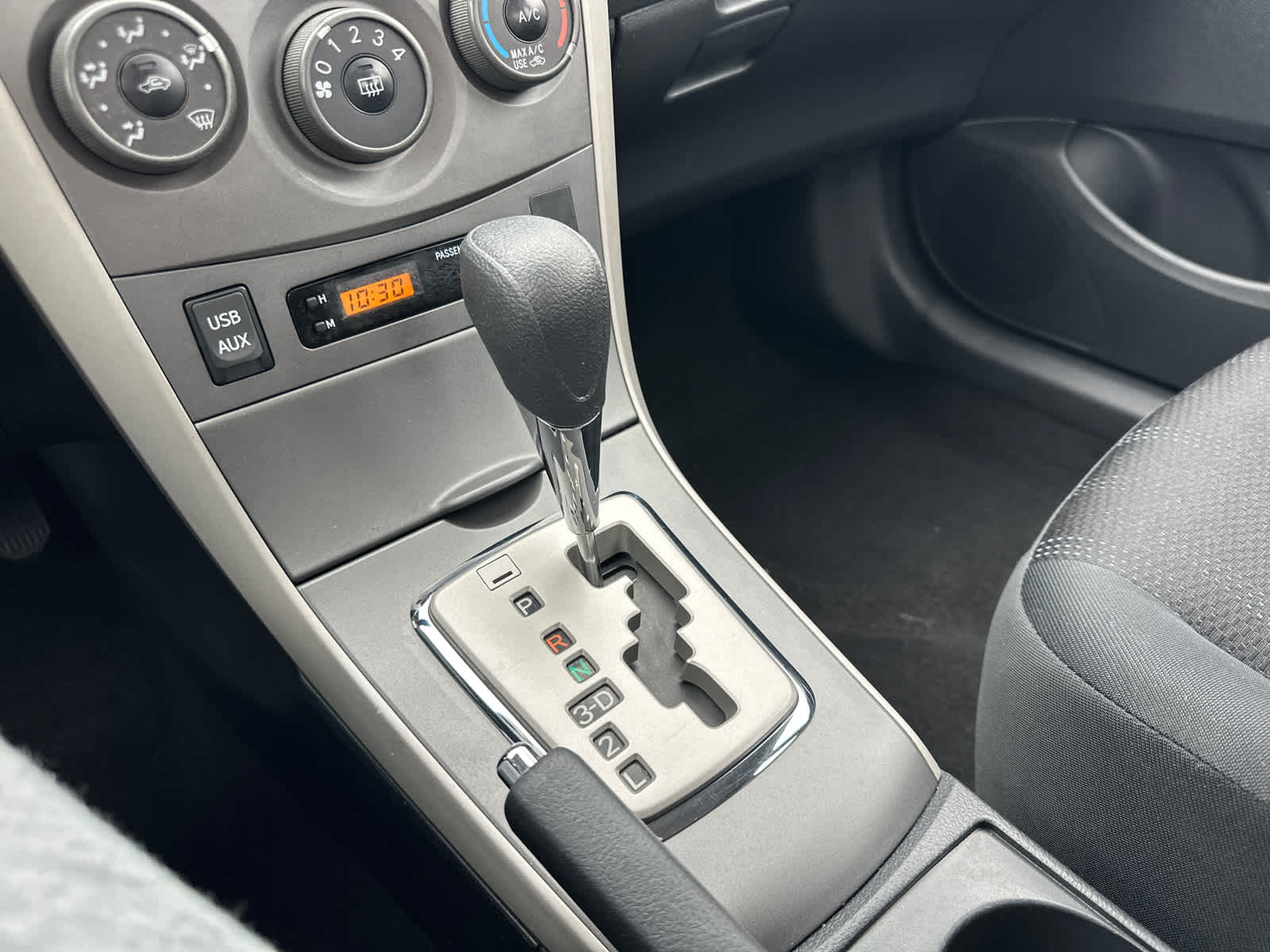 Thumbnail: 2011 Toyota Corolla - 23