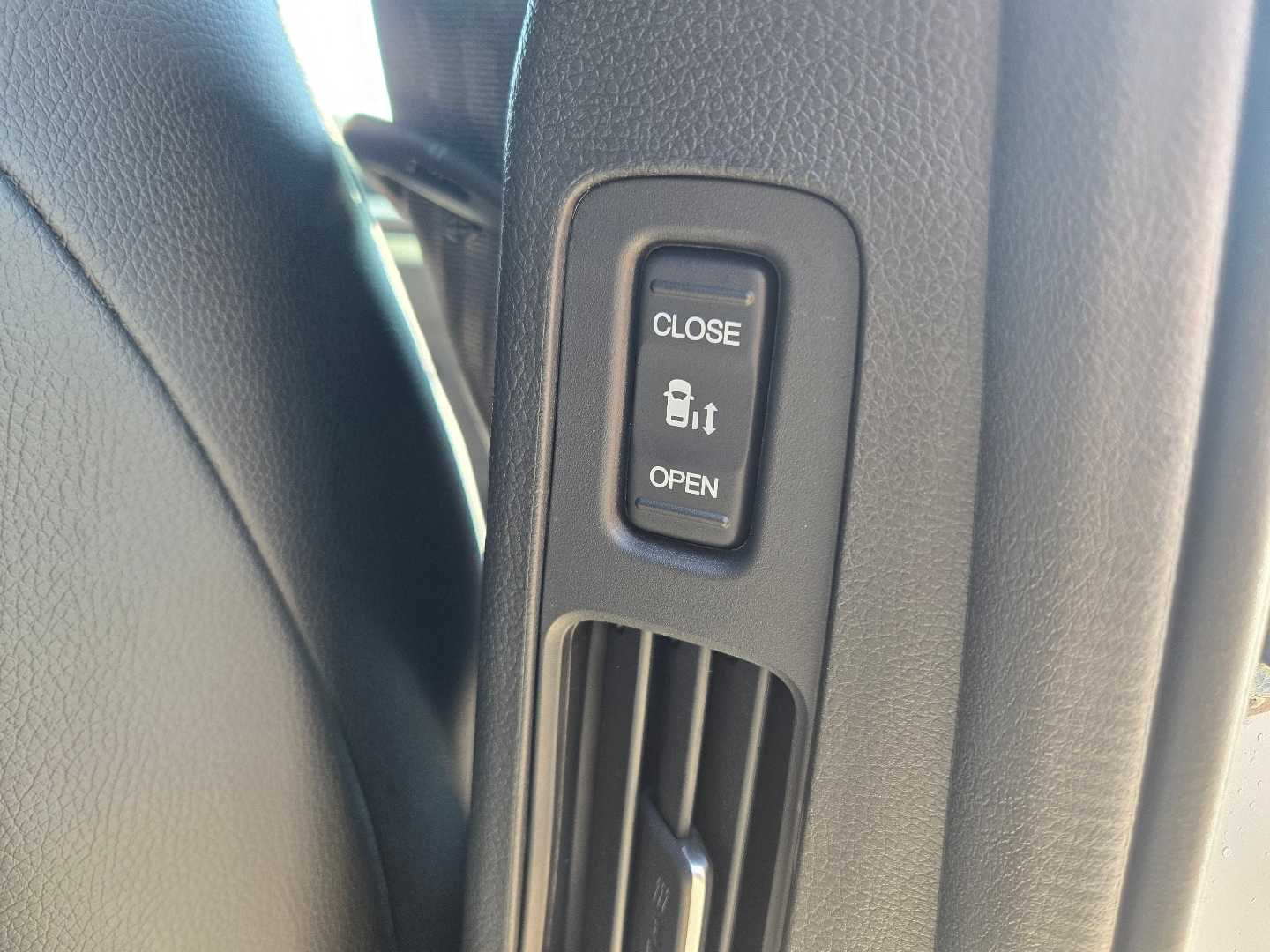 Thumbnail: 2026 Honda Odyssey - 13