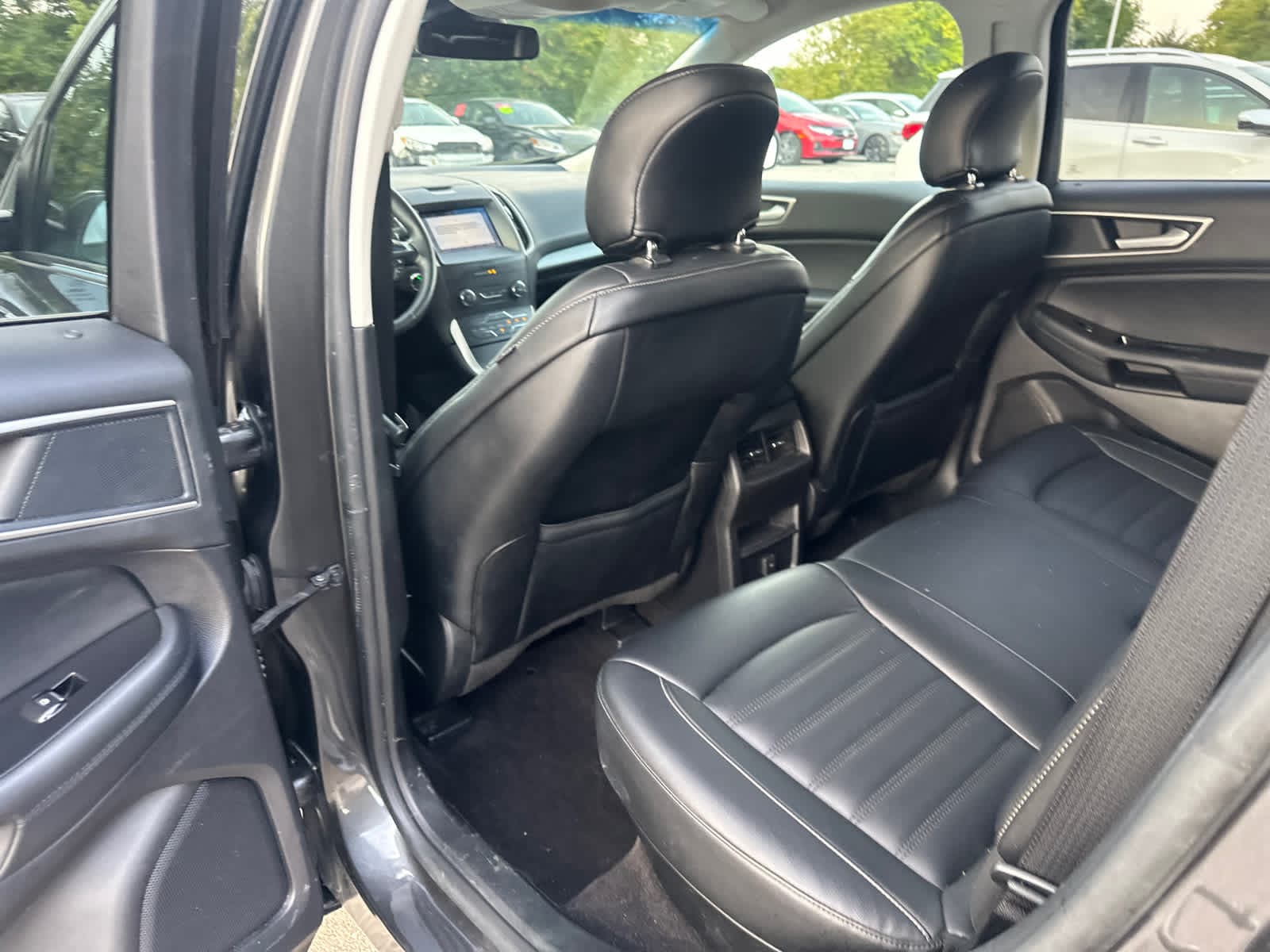 Thumbnail: 2019 Ford Edge - 16