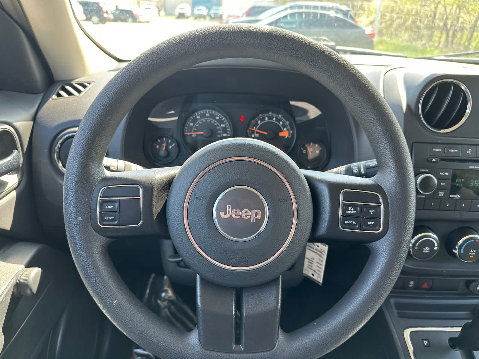 Thumbnail: 2017 Jeep Patriot - 13
