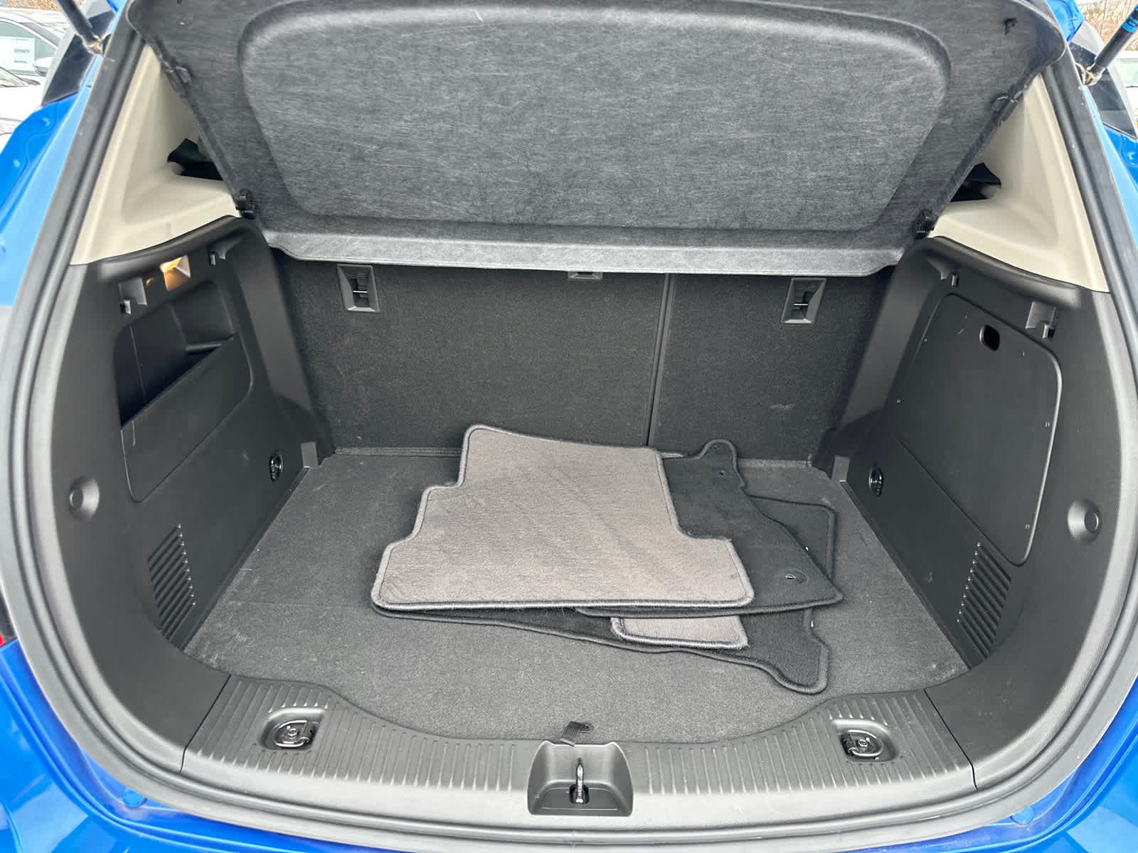 Thumbnail: 2017 Buick Encore - 11