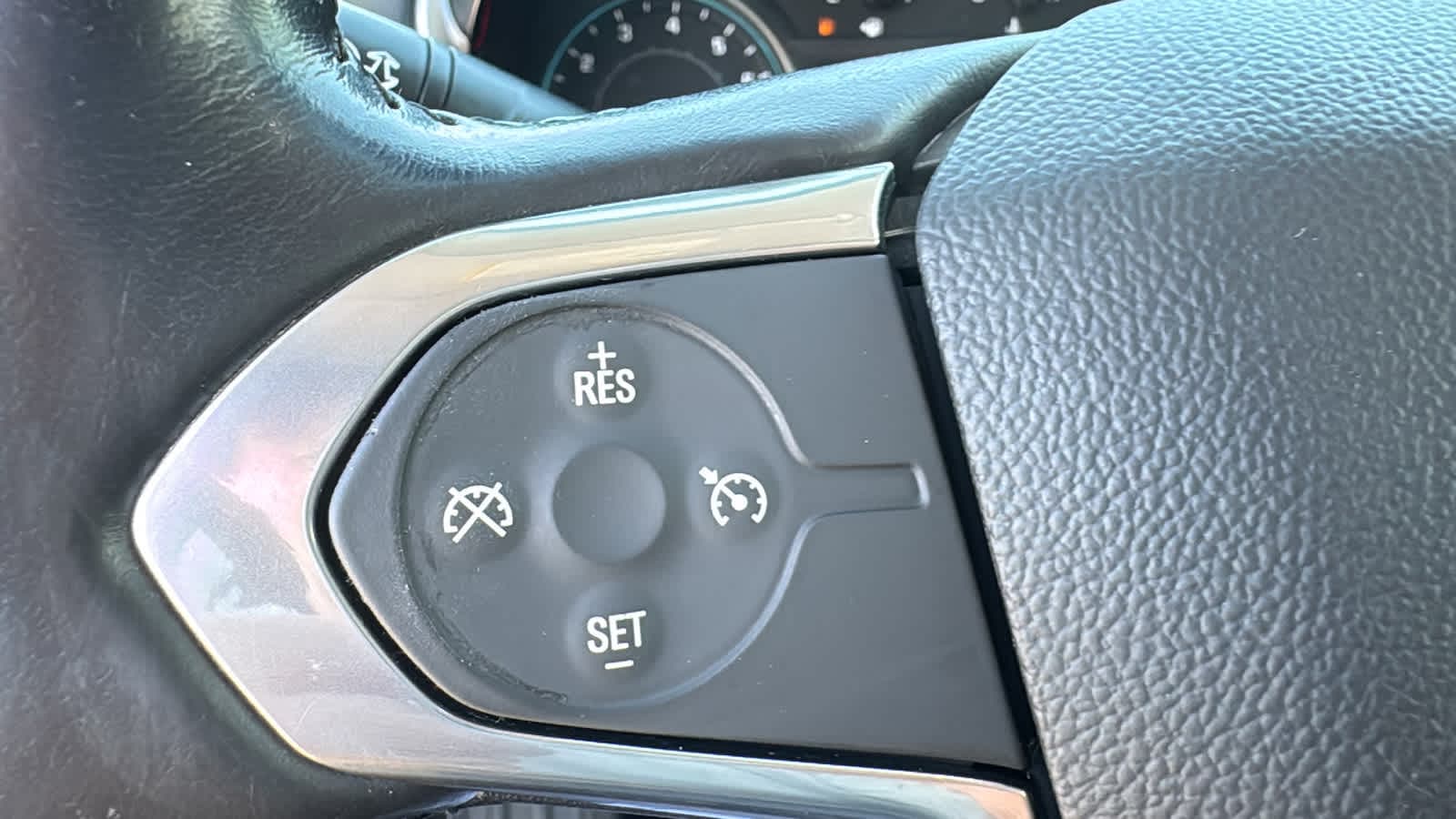 Thumbnail: 2020 Chevrolet Traverse - 29