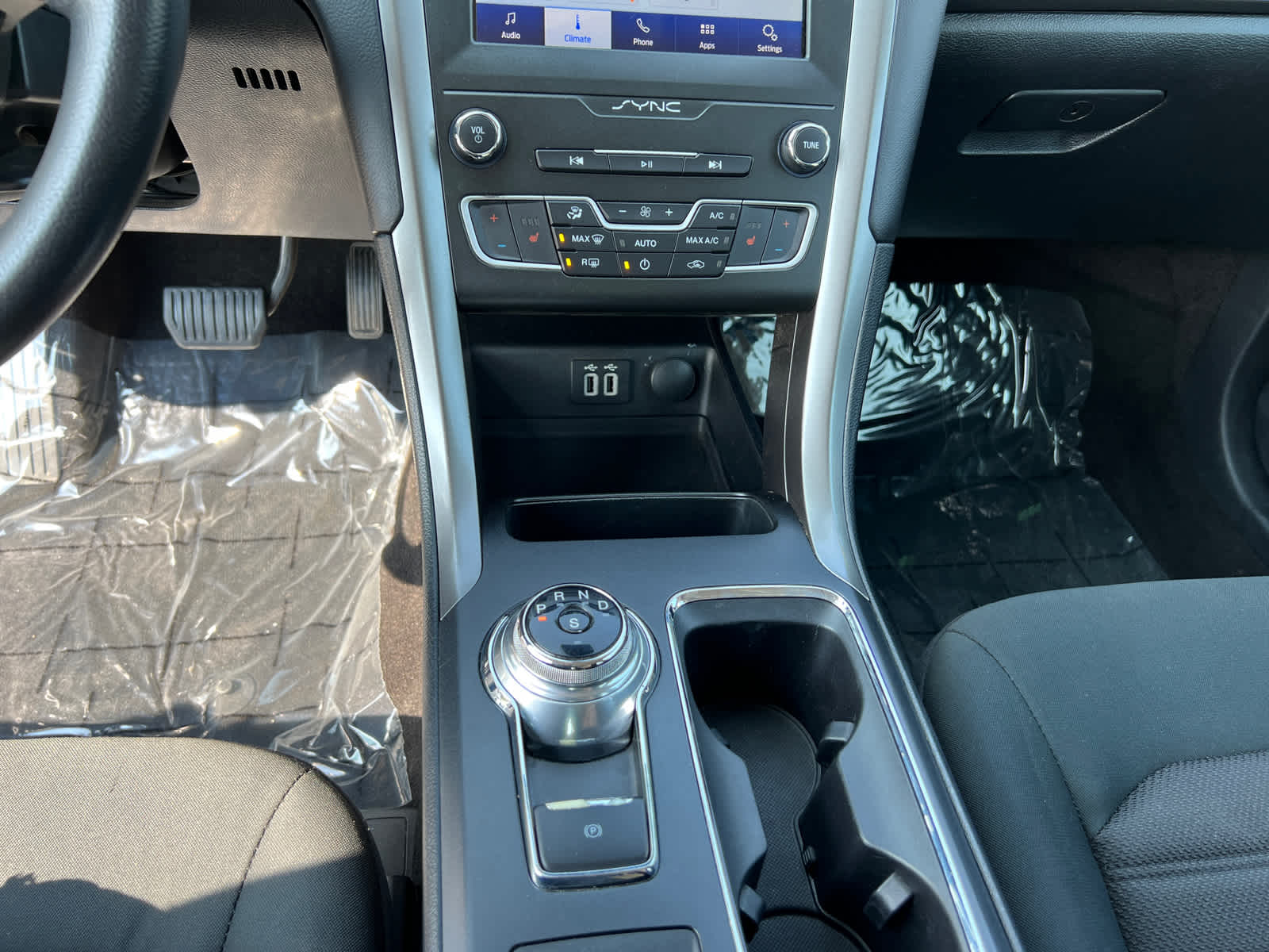 Thumbnail: 2020 Ford Fusion - 22