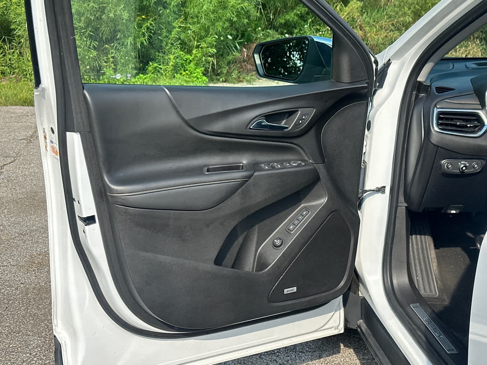 Thumbnail: 2018 Chevrolet Equinox - 16