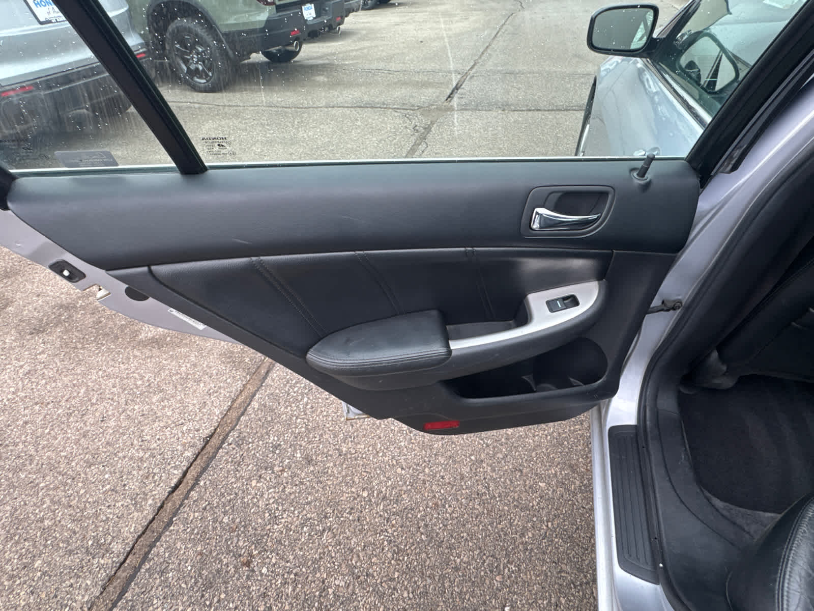 Thumbnail: 2004 Honda Accord - 7